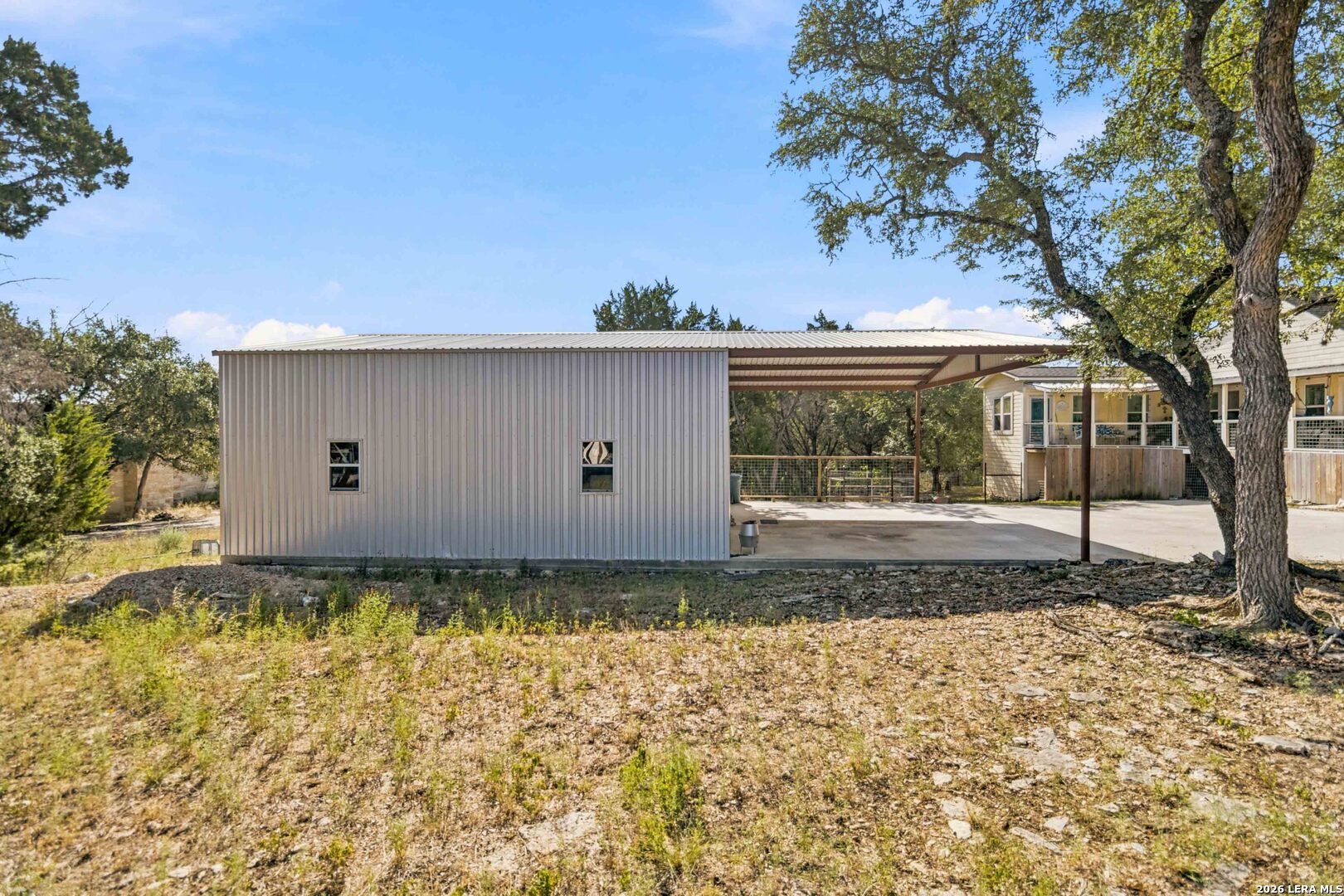 362 BLACK OAK DR