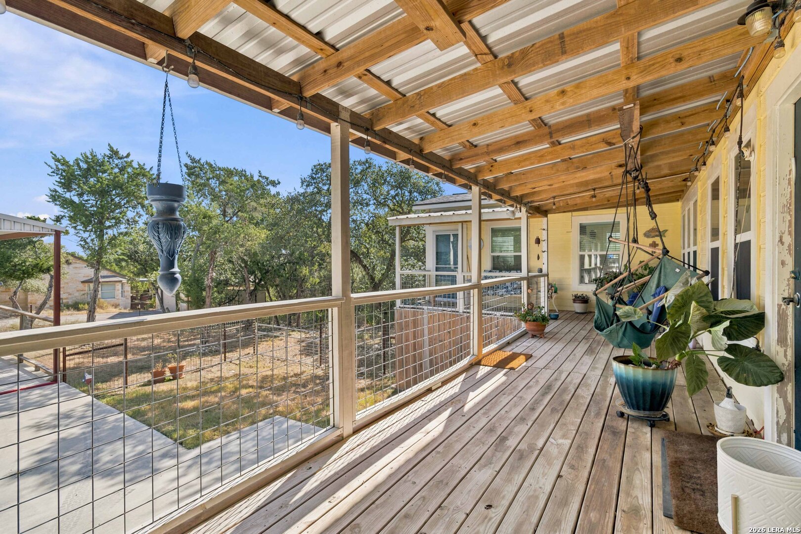 362 BLACK OAK DR