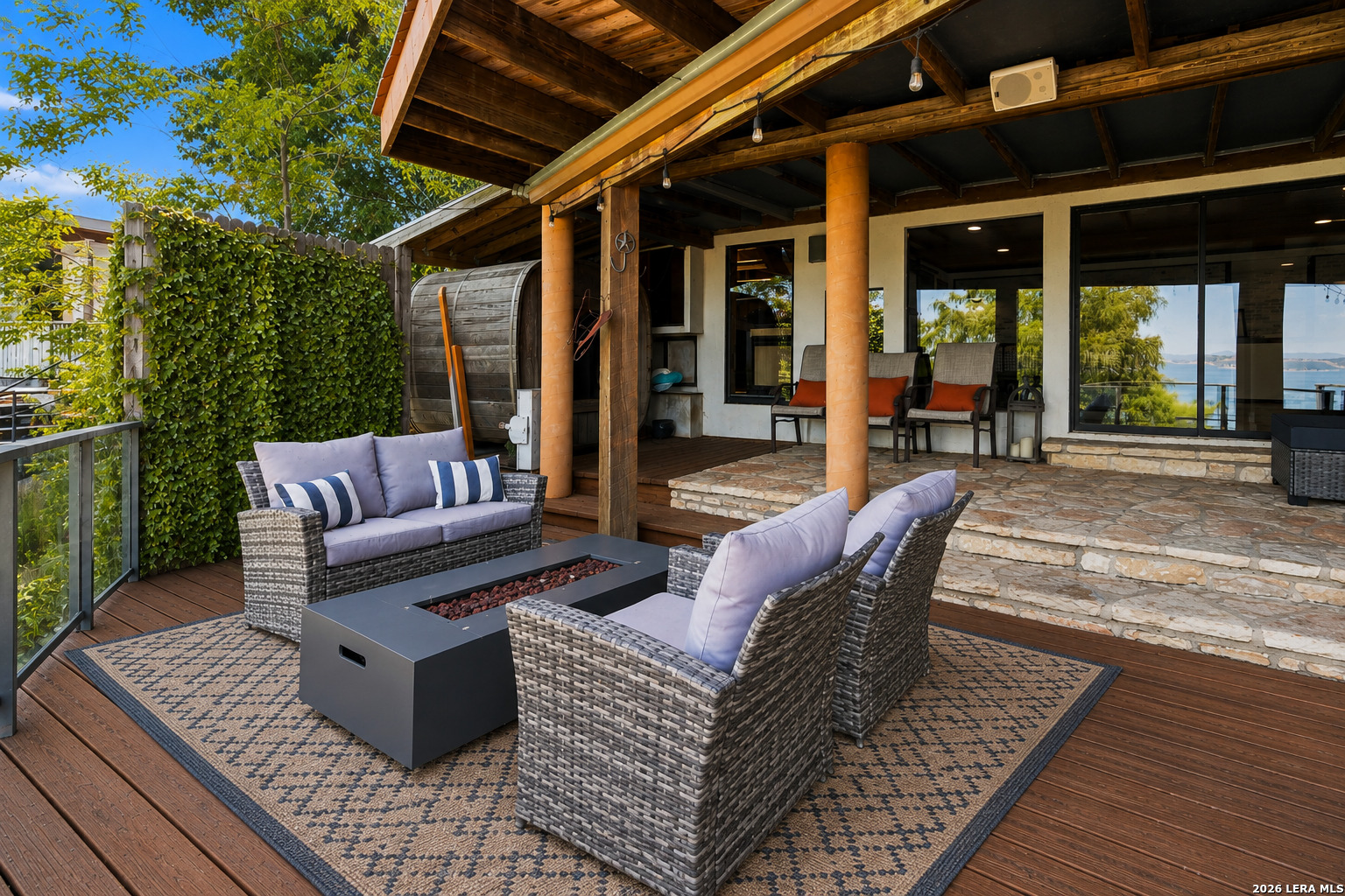 2988 COLLEEN DR