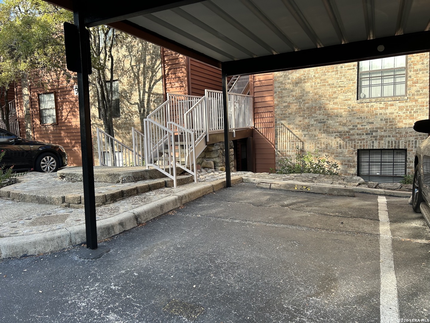 13018 HEIMER RD Unit: 910