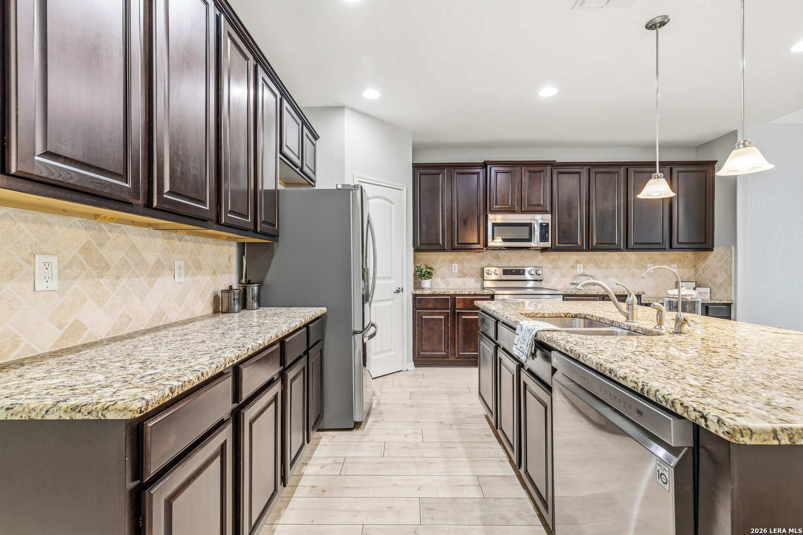 5473 CYPRESS PT