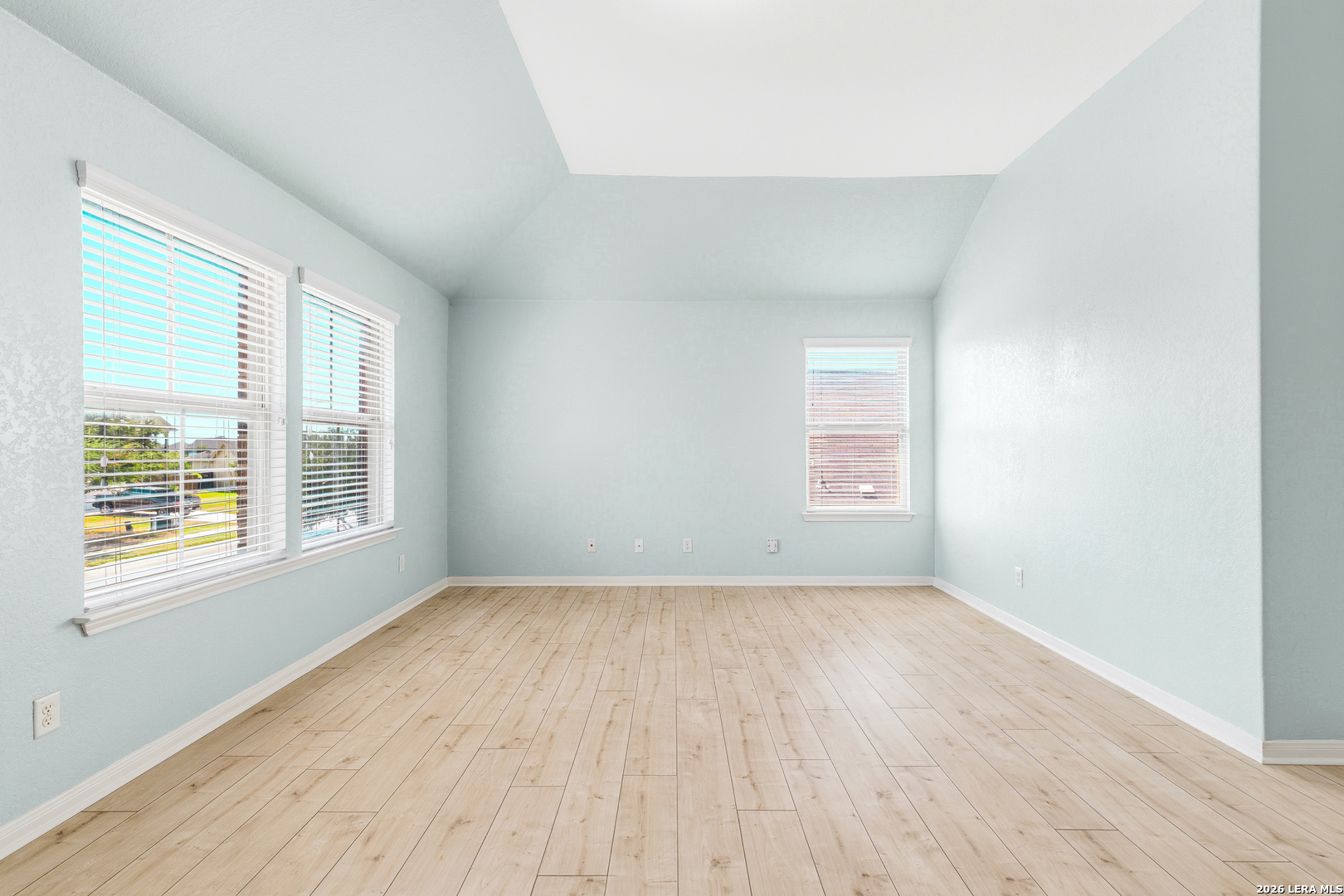 5473 CYPRESS PT