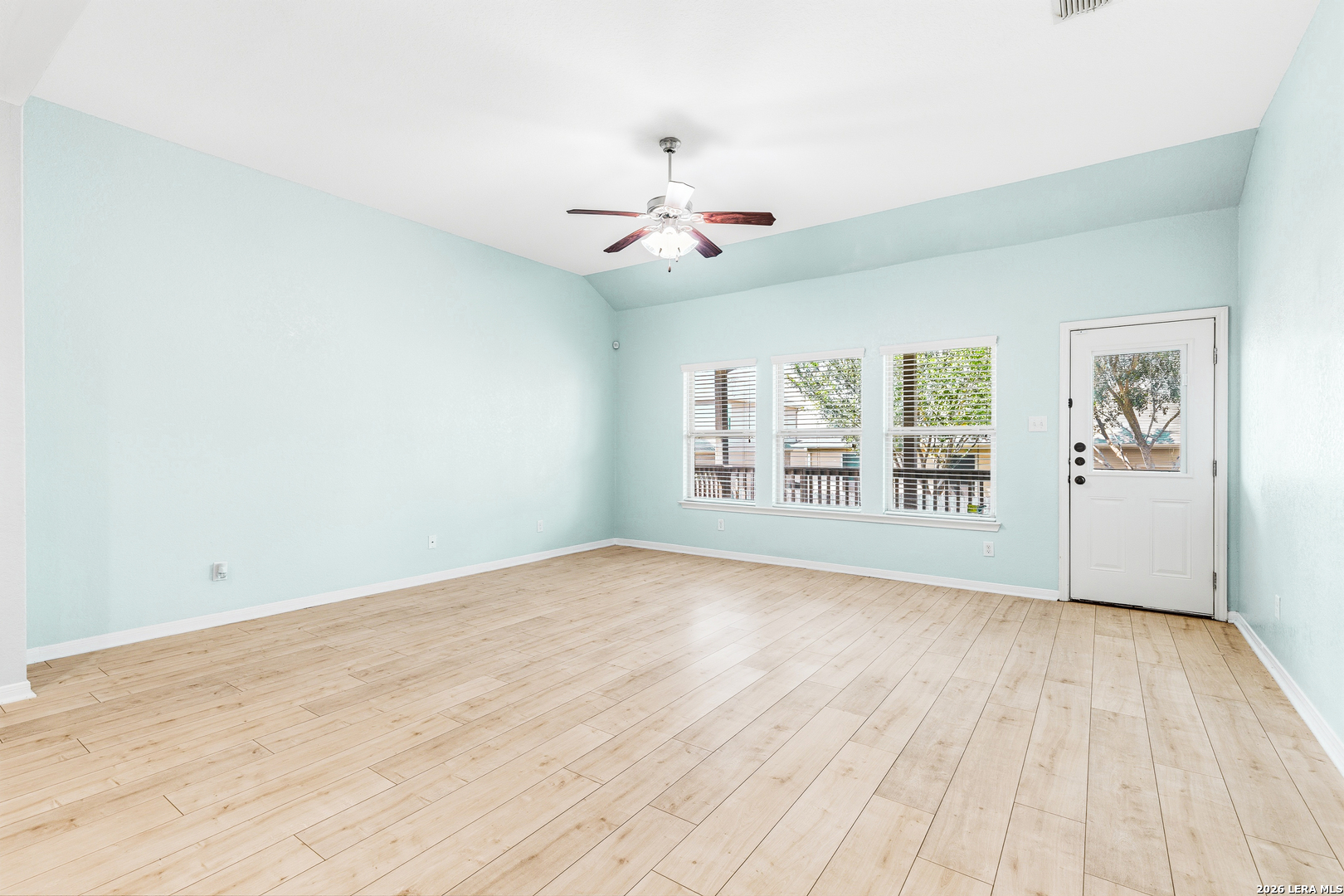 5473 CYPRESS PT