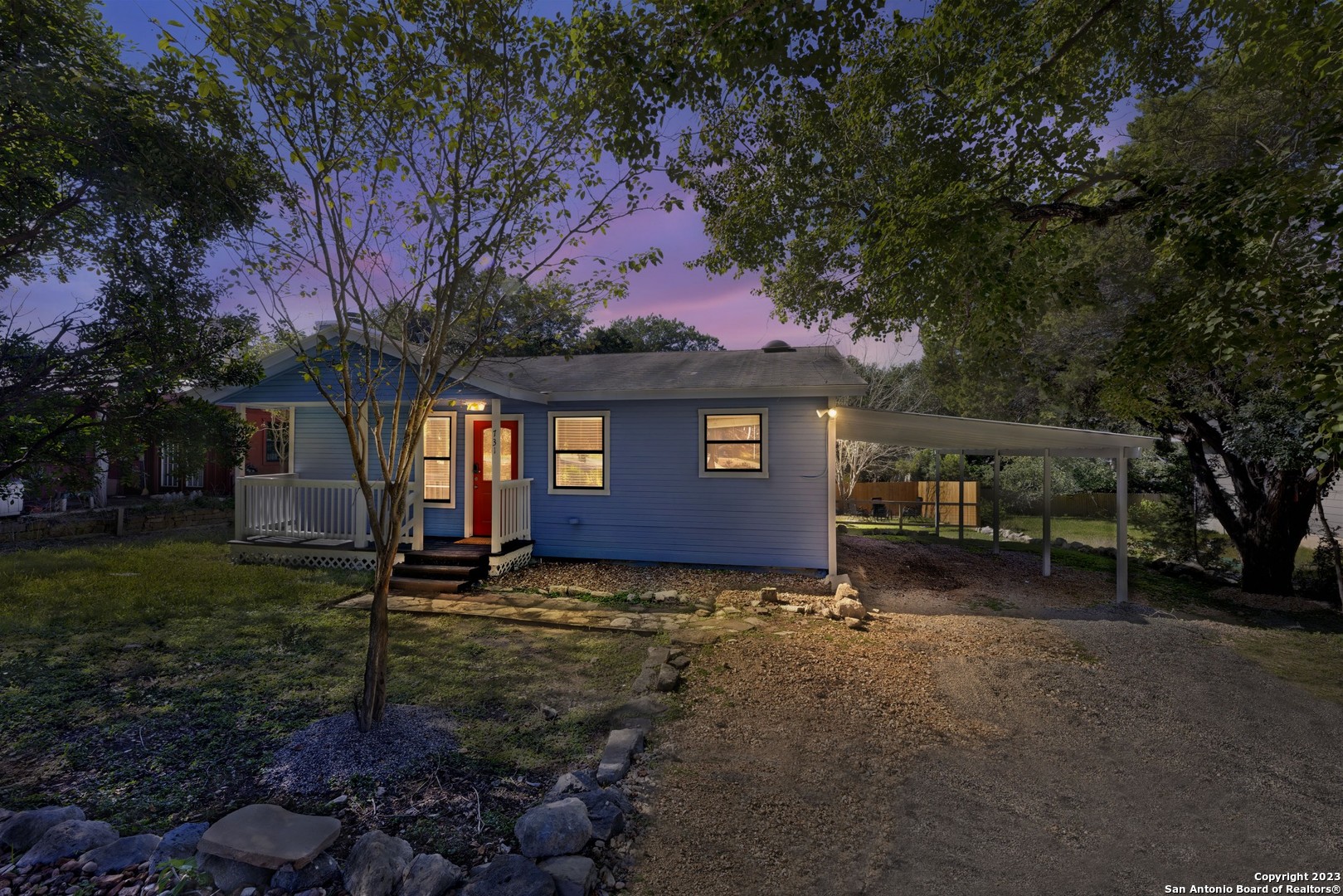 731 Hillside Loop