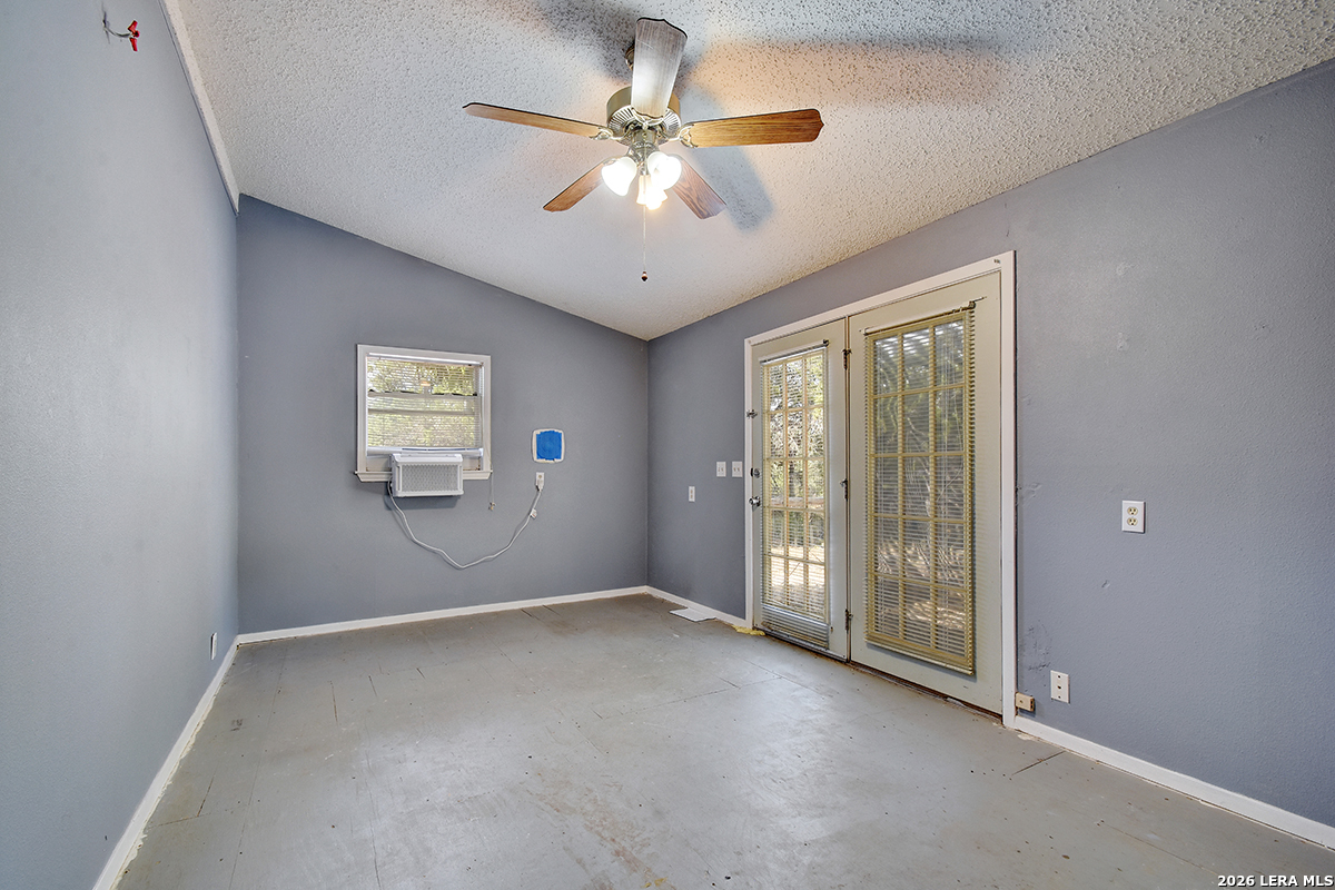 181 QUERCUS LN