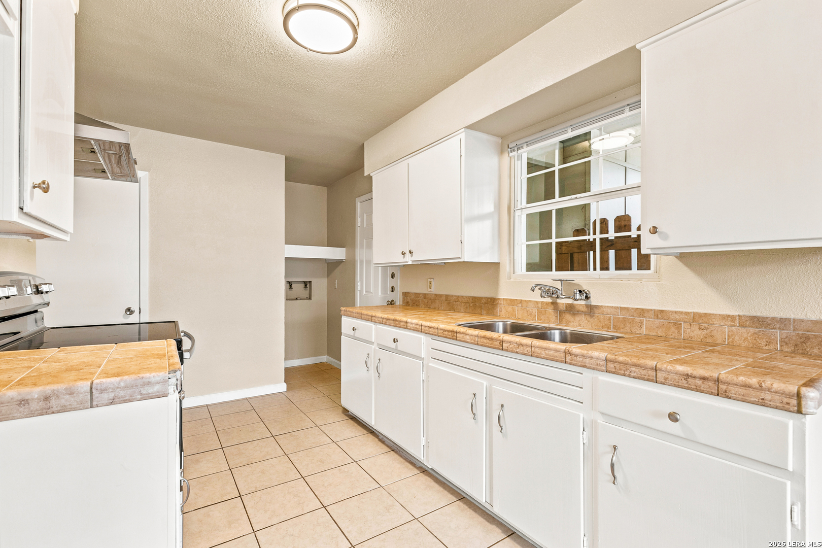 230 Serna Park