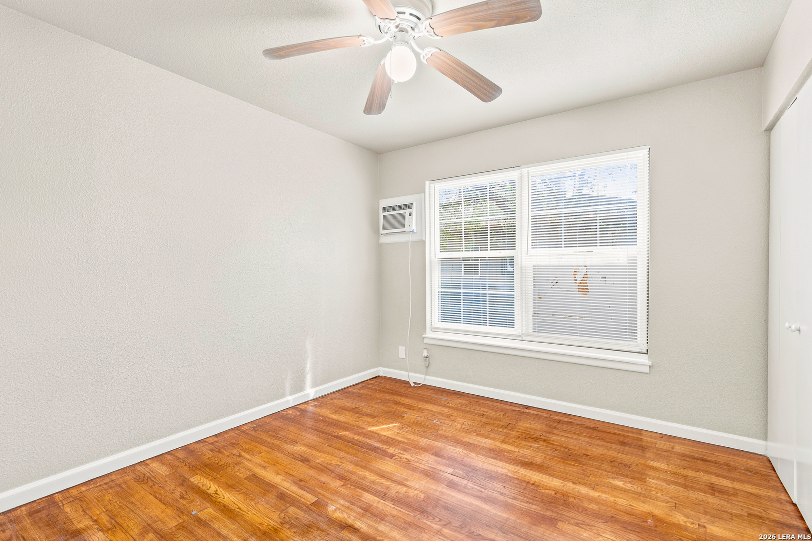 230 Serna Park