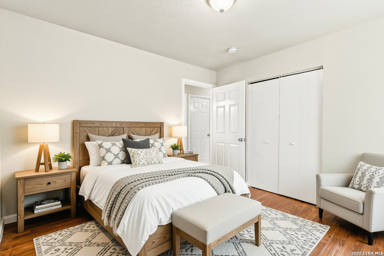 230 Serna Park