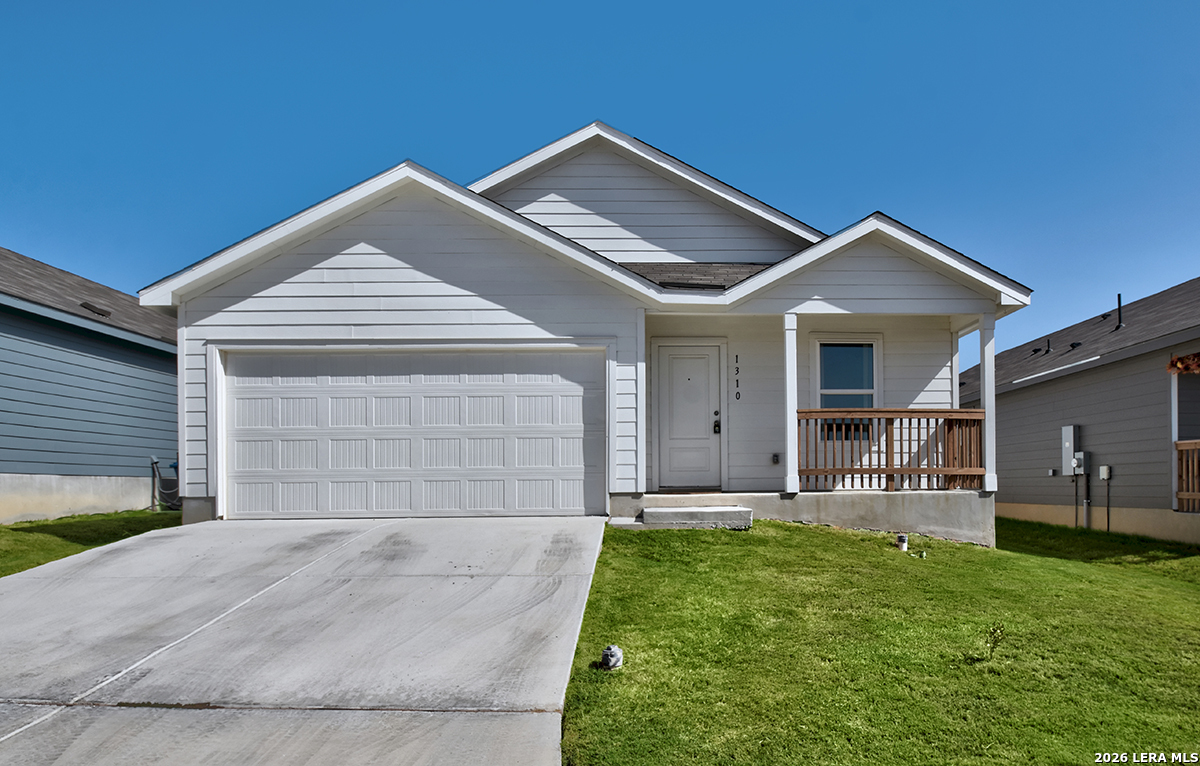 1310 MORAINE PL