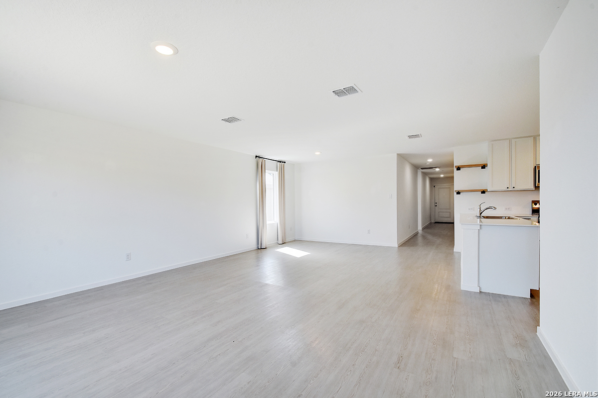 1310 MORAINE PL
