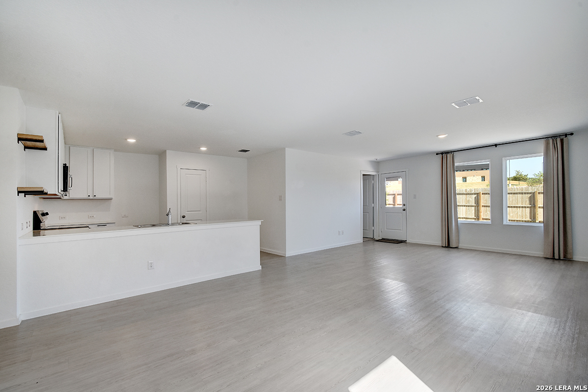 1310 MORAINE PL