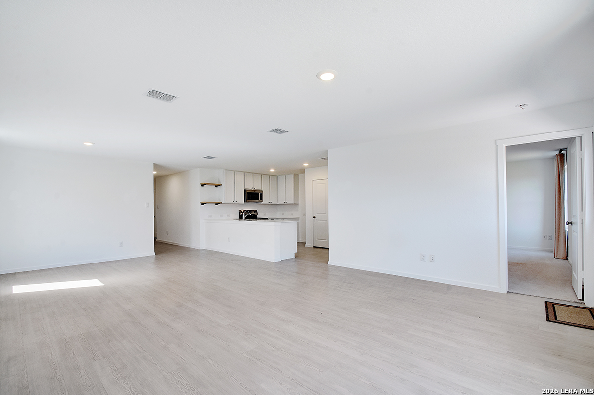 1310 MORAINE PL