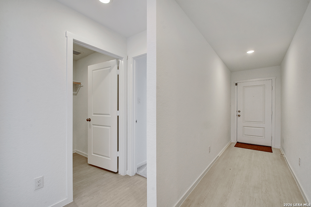 1310 MORAINE PL