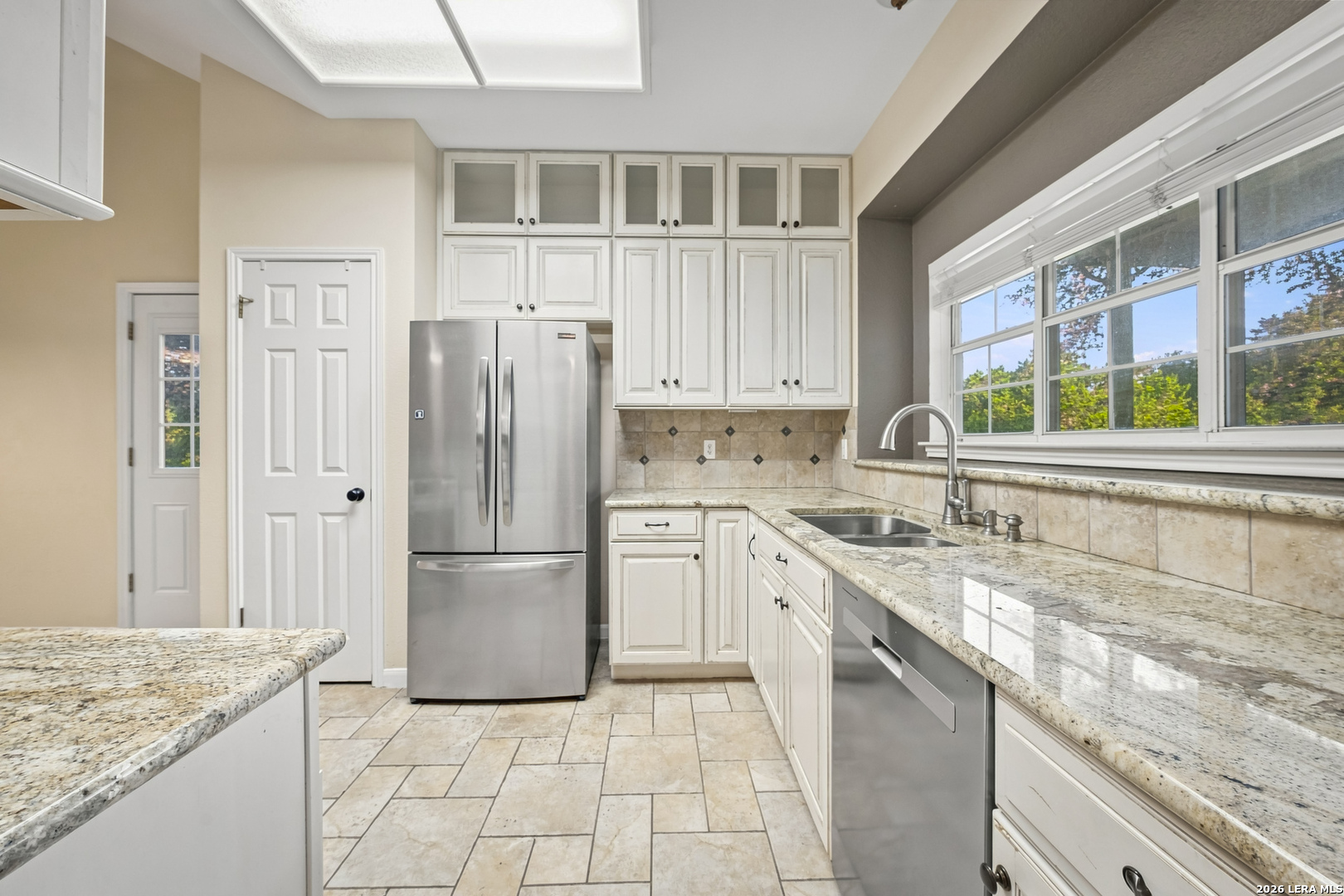 5212 HONEYSUCKLE BR