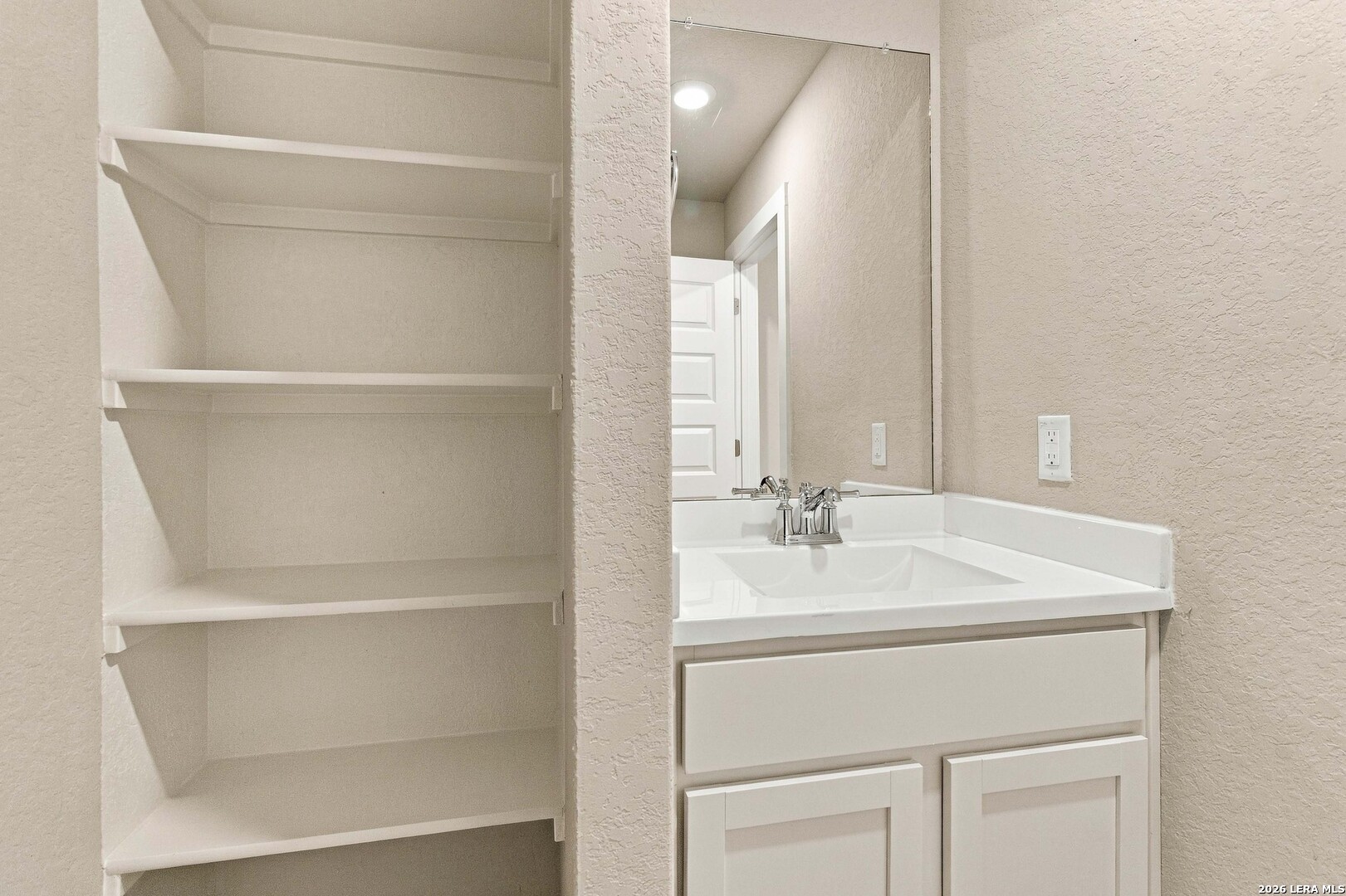 3163 Iron Canyon