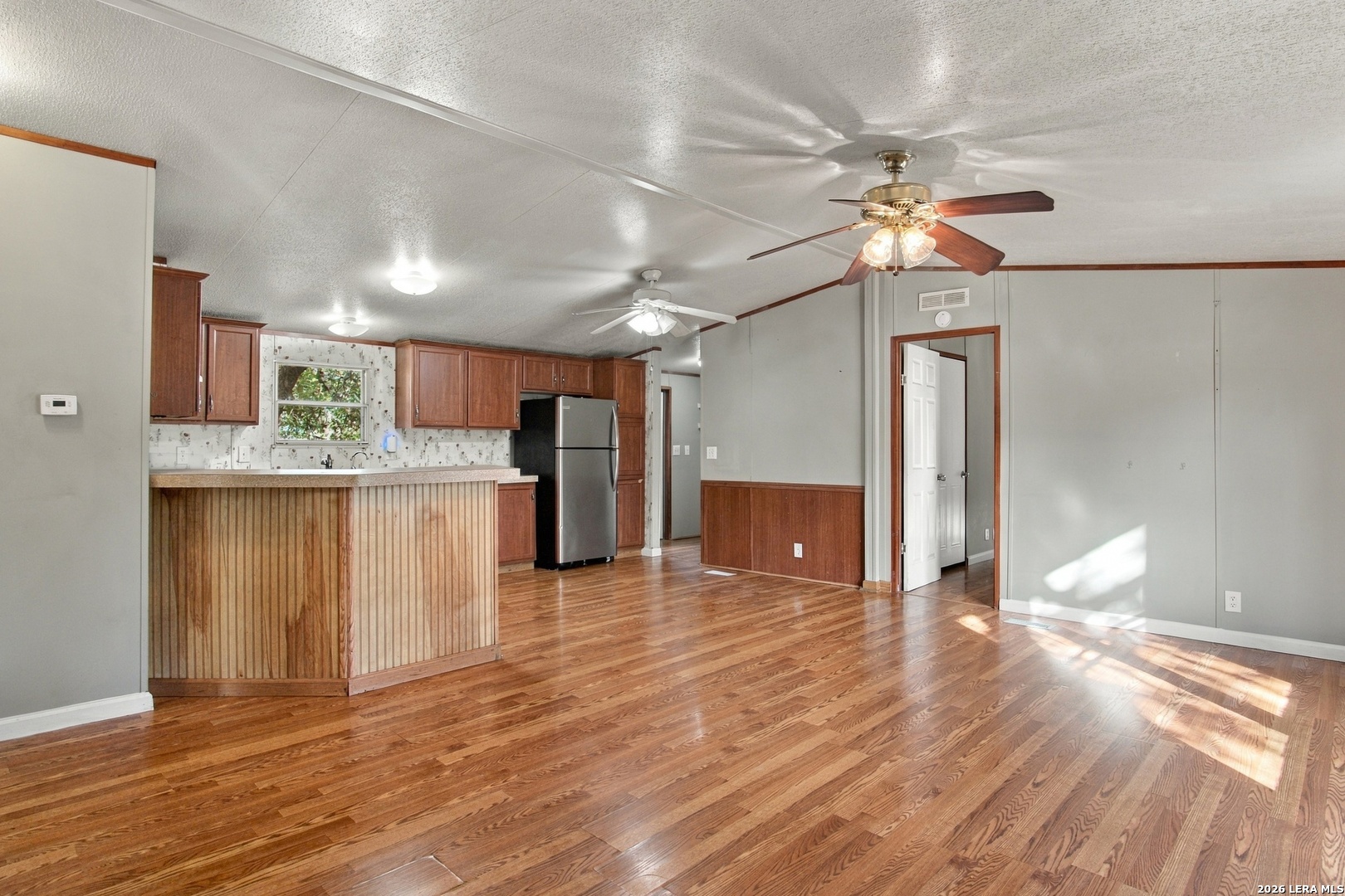 1247 SKYLARK DR