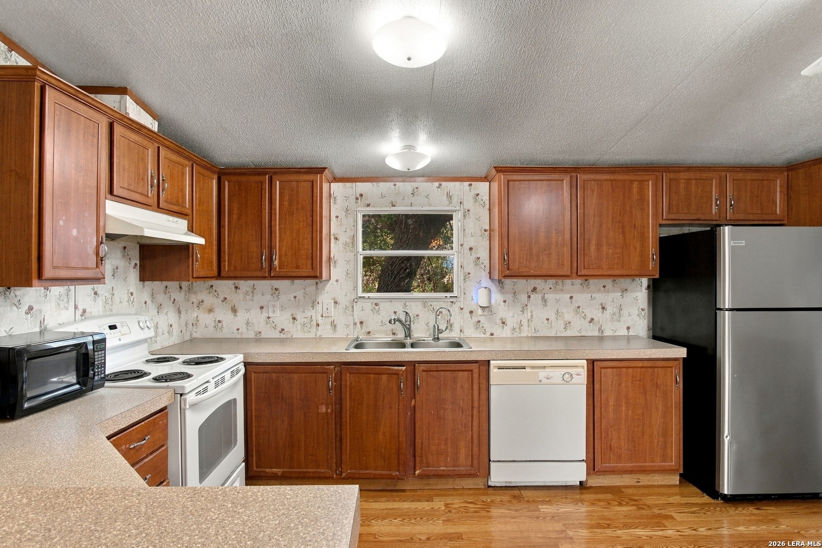 1247 SKYLARK DR