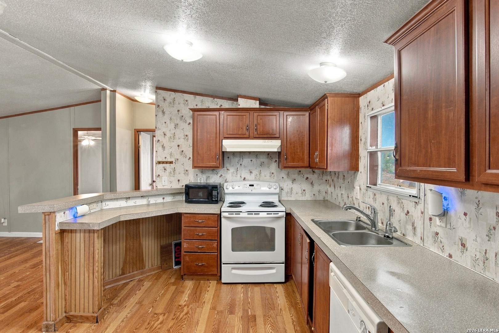 1247 SKYLARK DR