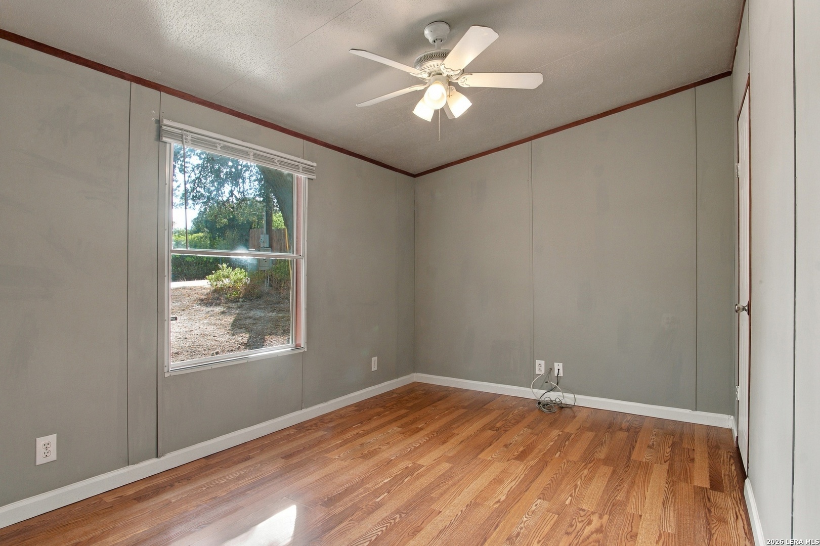 1247 SKYLARK DR