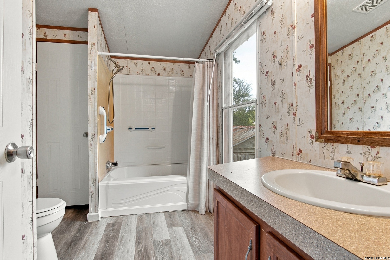 1247 SKYLARK DR