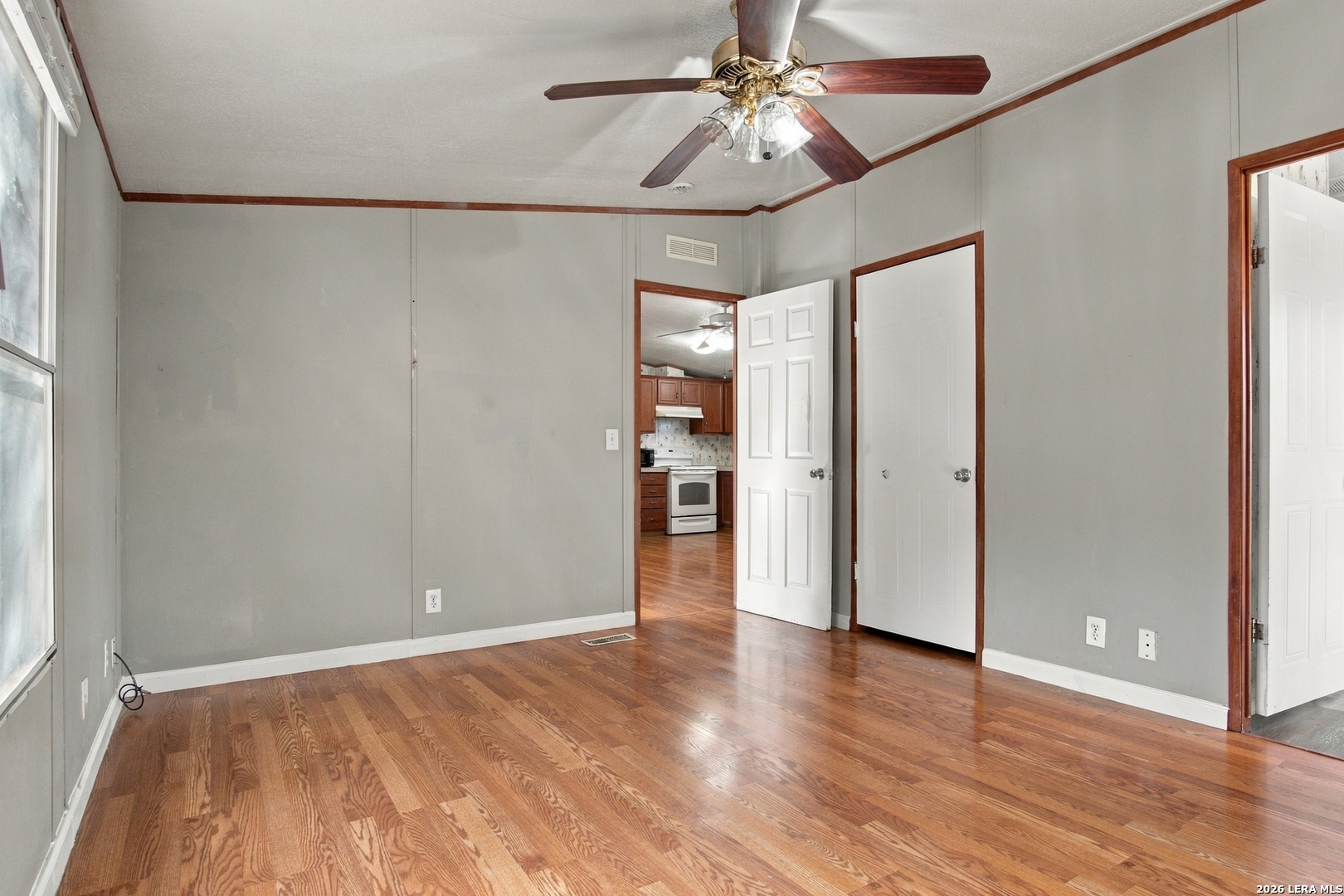 1247 SKYLARK DR