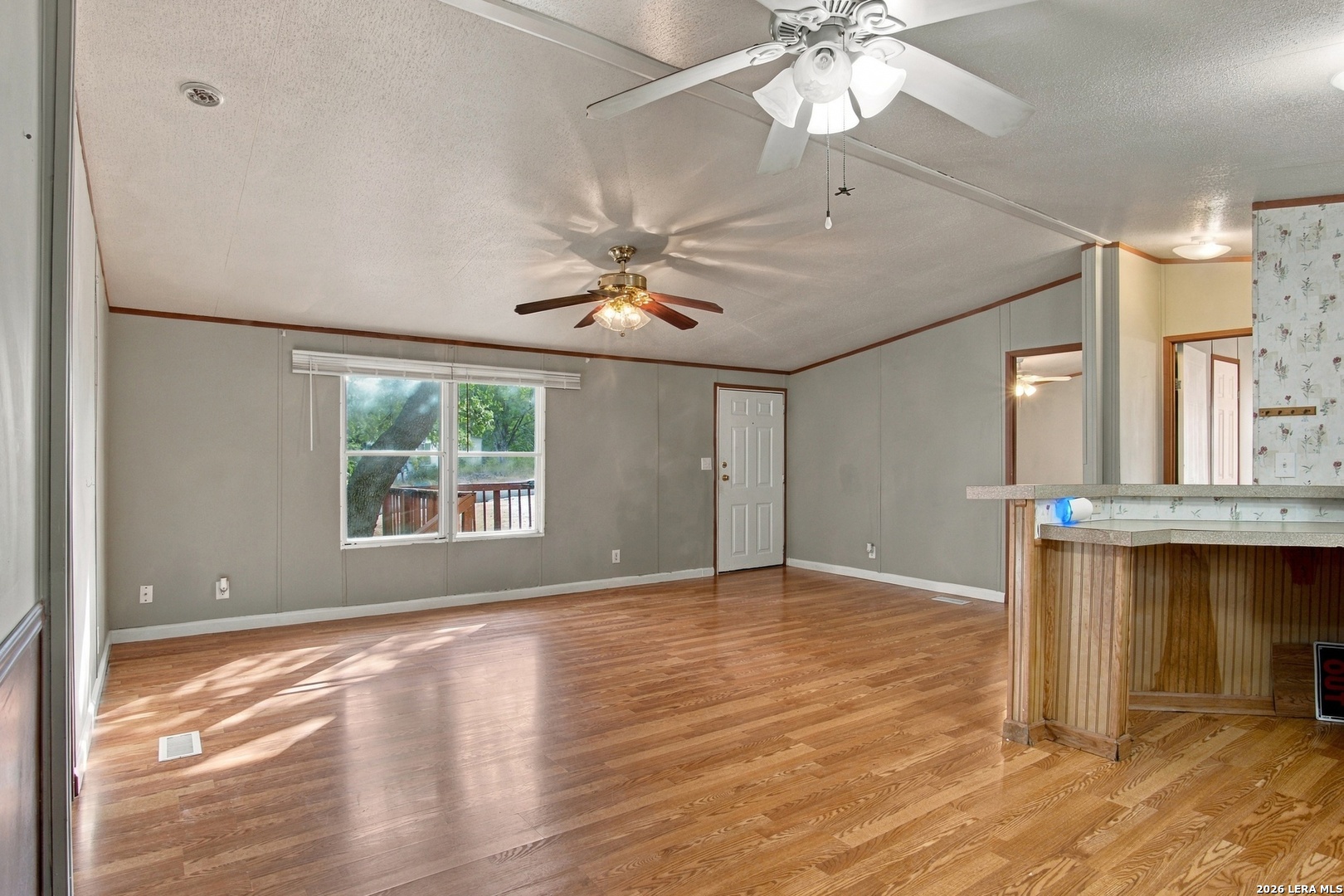 1247 SKYLARK DR