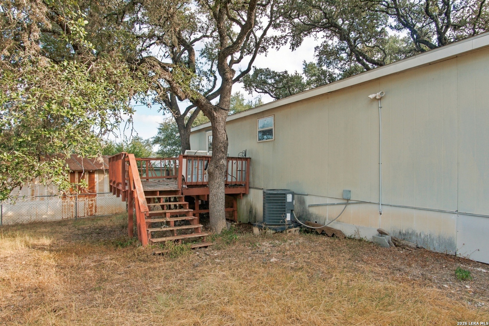 1247 SKYLARK DR