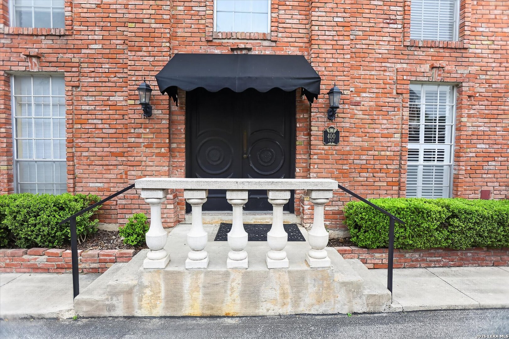8033 N NEW BRAUNFELS AVE Unit: # 400 E