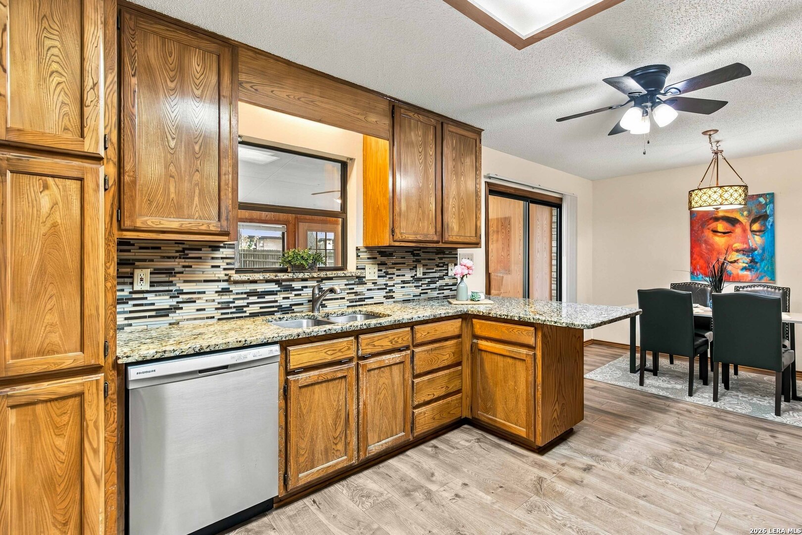 850 MISSION HILLS DR