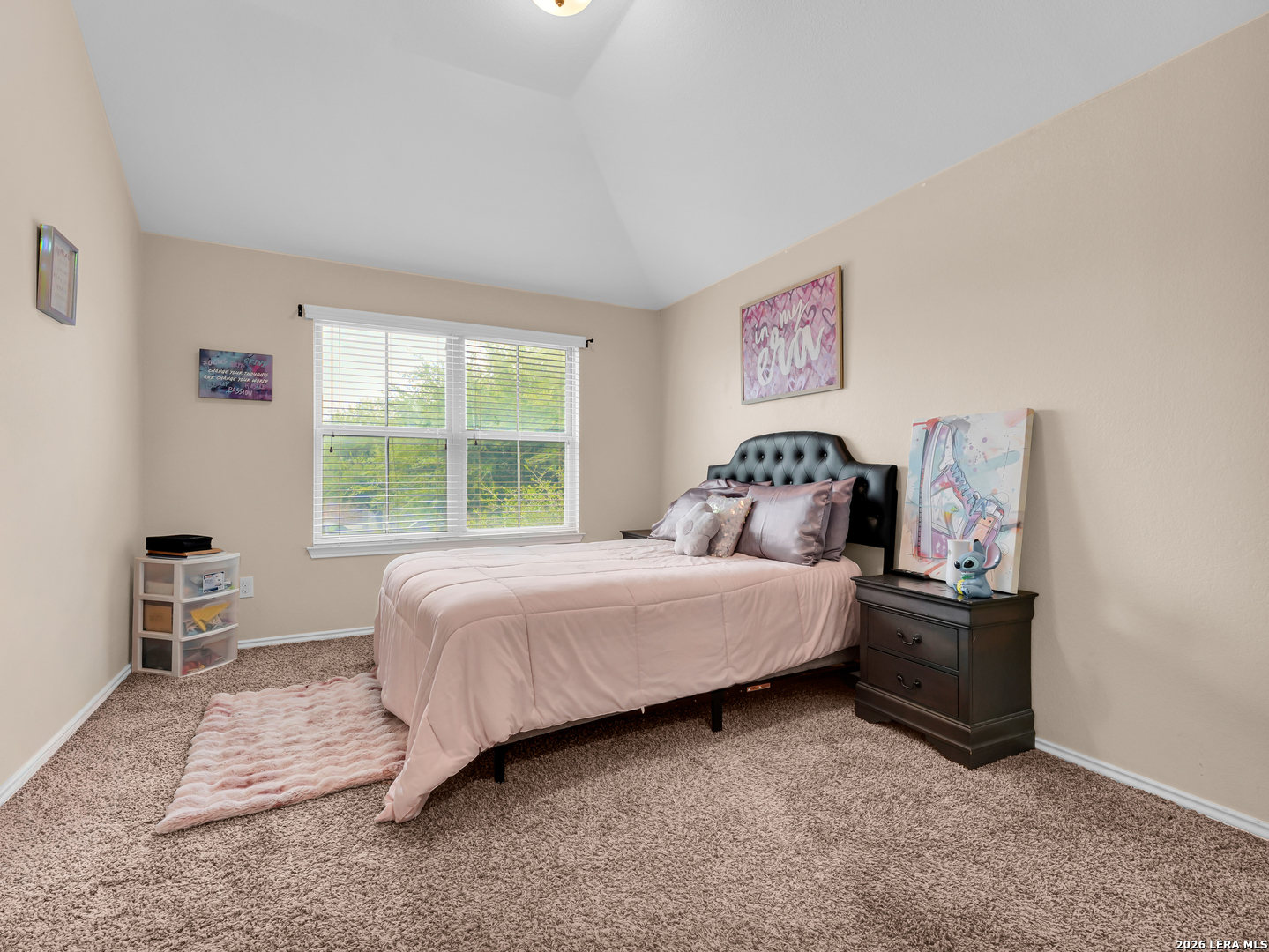 3076 Split Rail Ln
