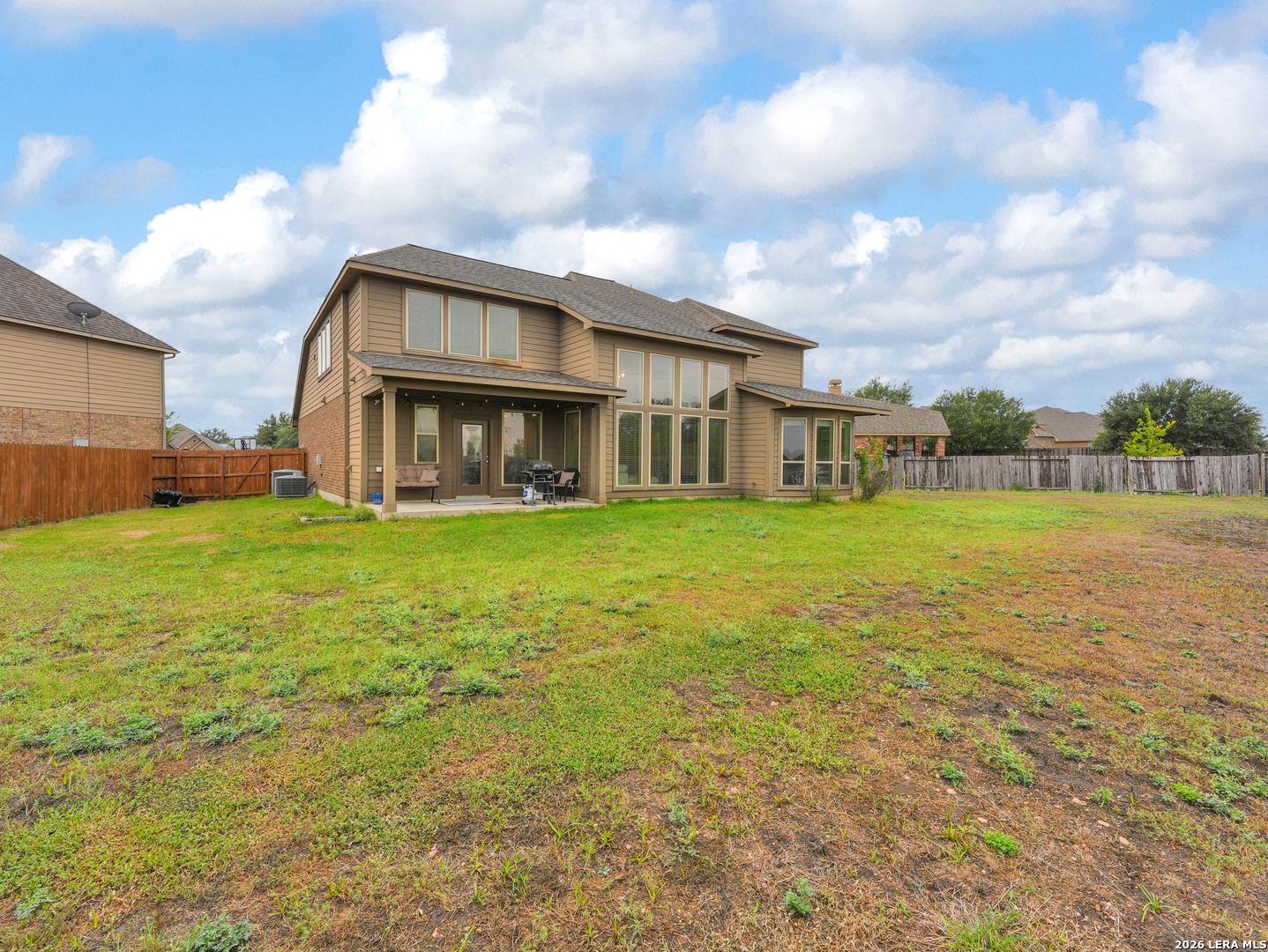 3076 Split Rail Ln