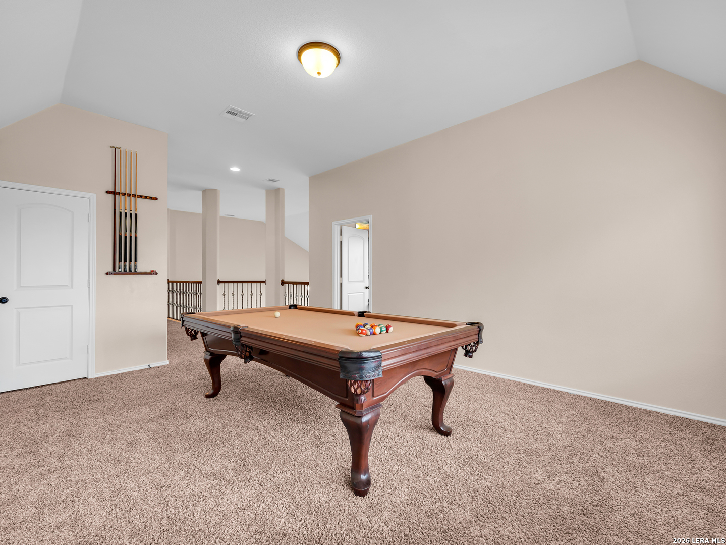 3076 Split Rail Ln