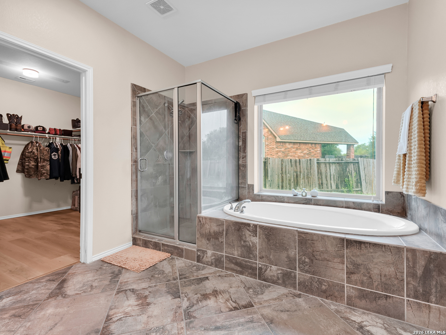 3076 Split Rail Ln