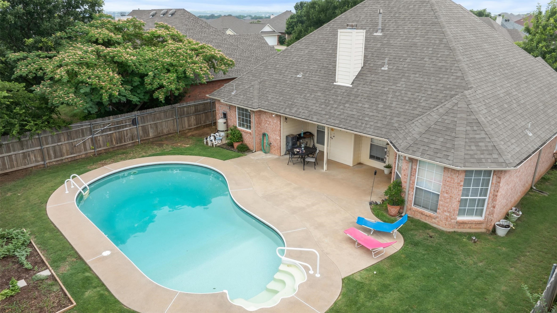 1737 Ridgecrest Drive