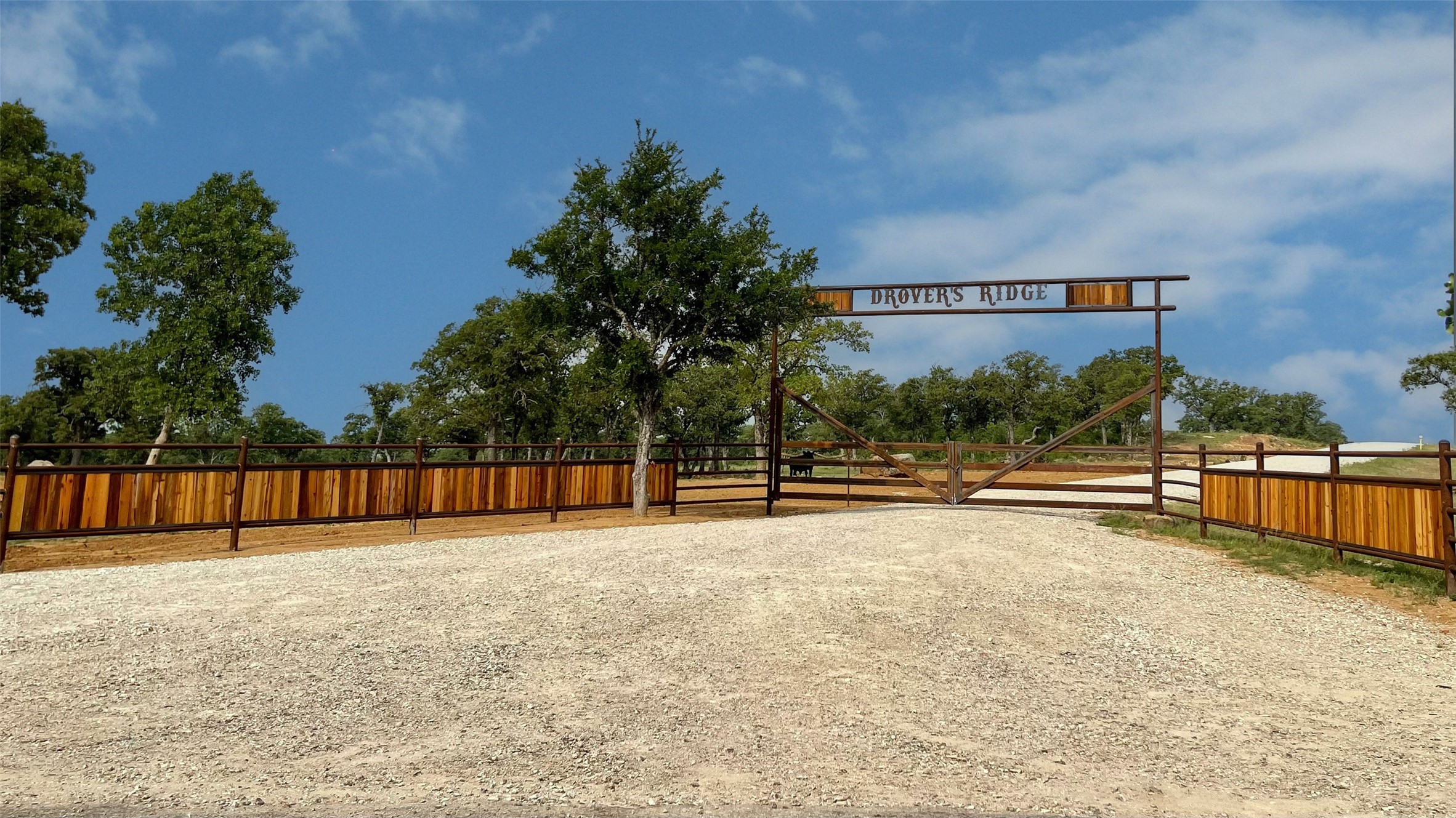 1021 Drover's Trail