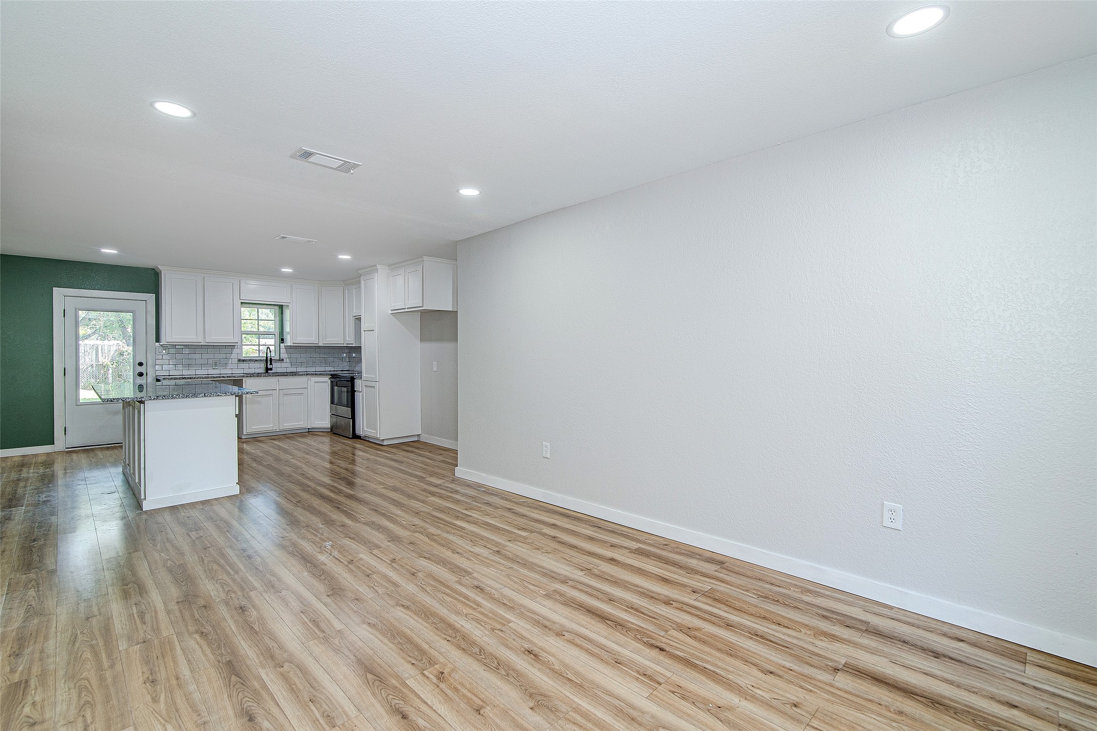 6225 Kentwood Place