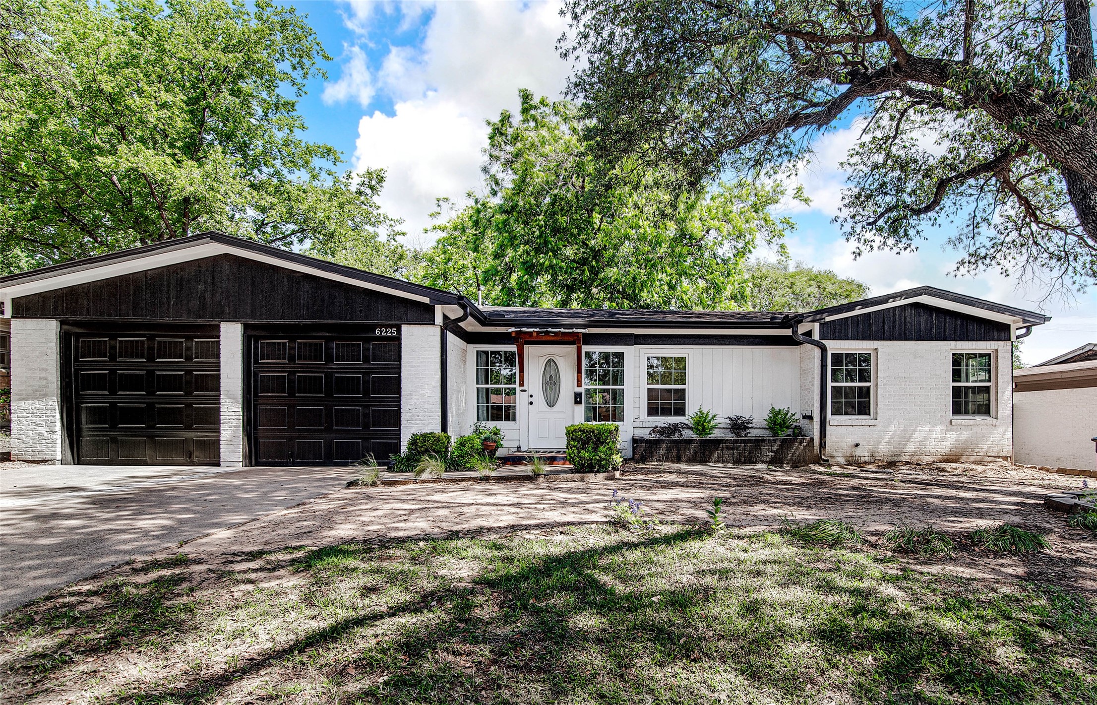 6225 Kentwood Place