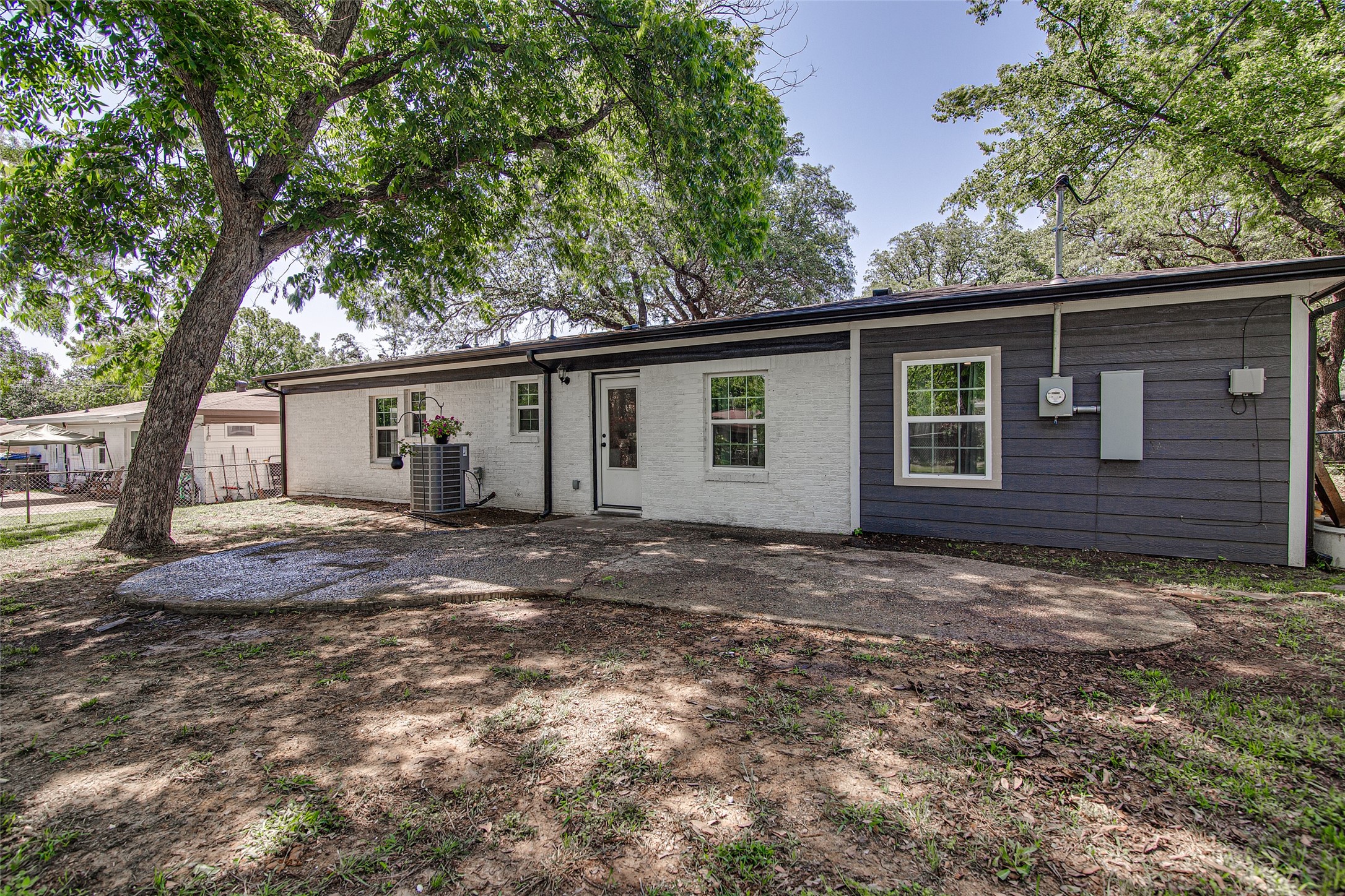6225 Kentwood Place