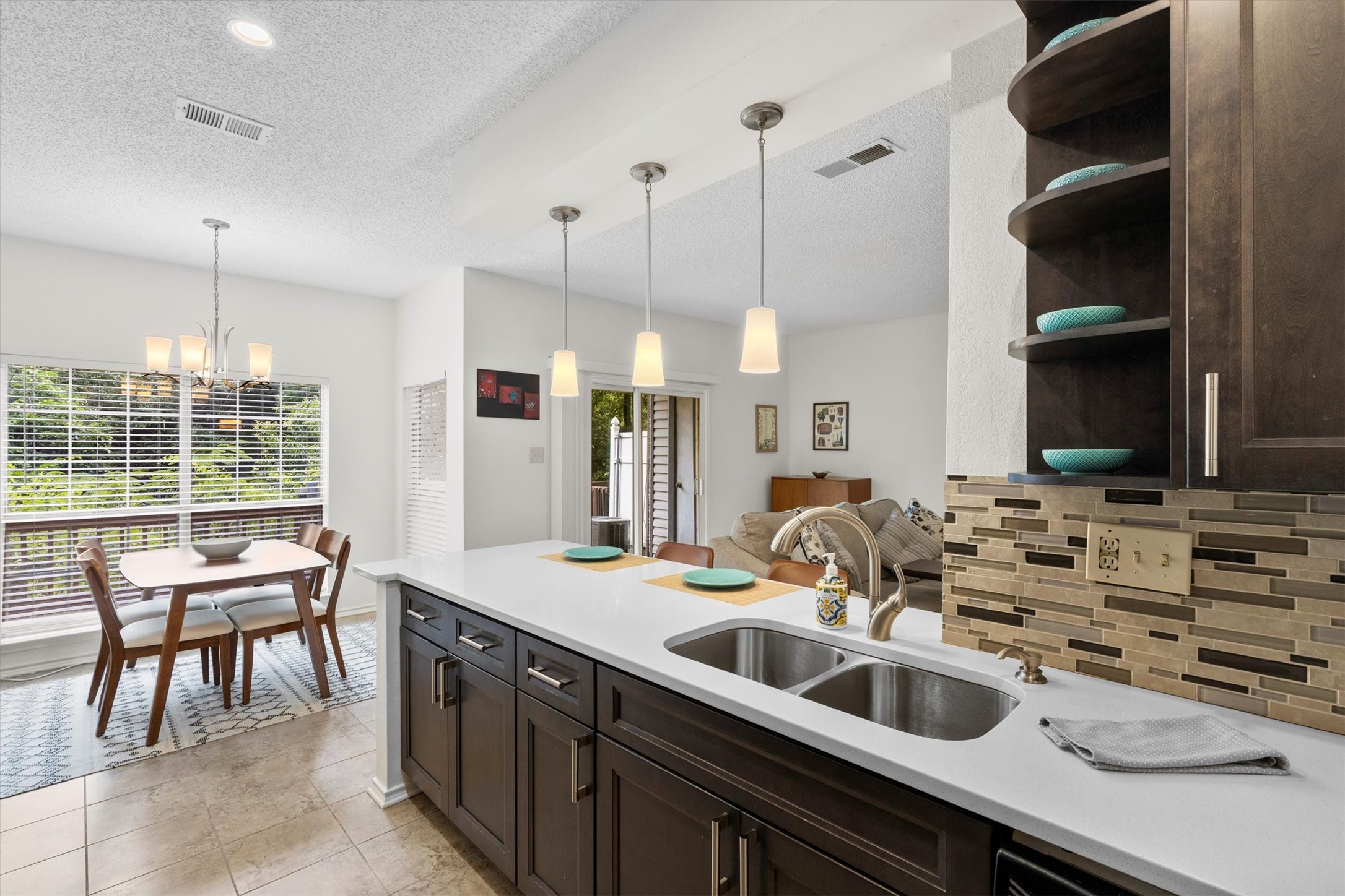 2506 Wedglea Drive 907