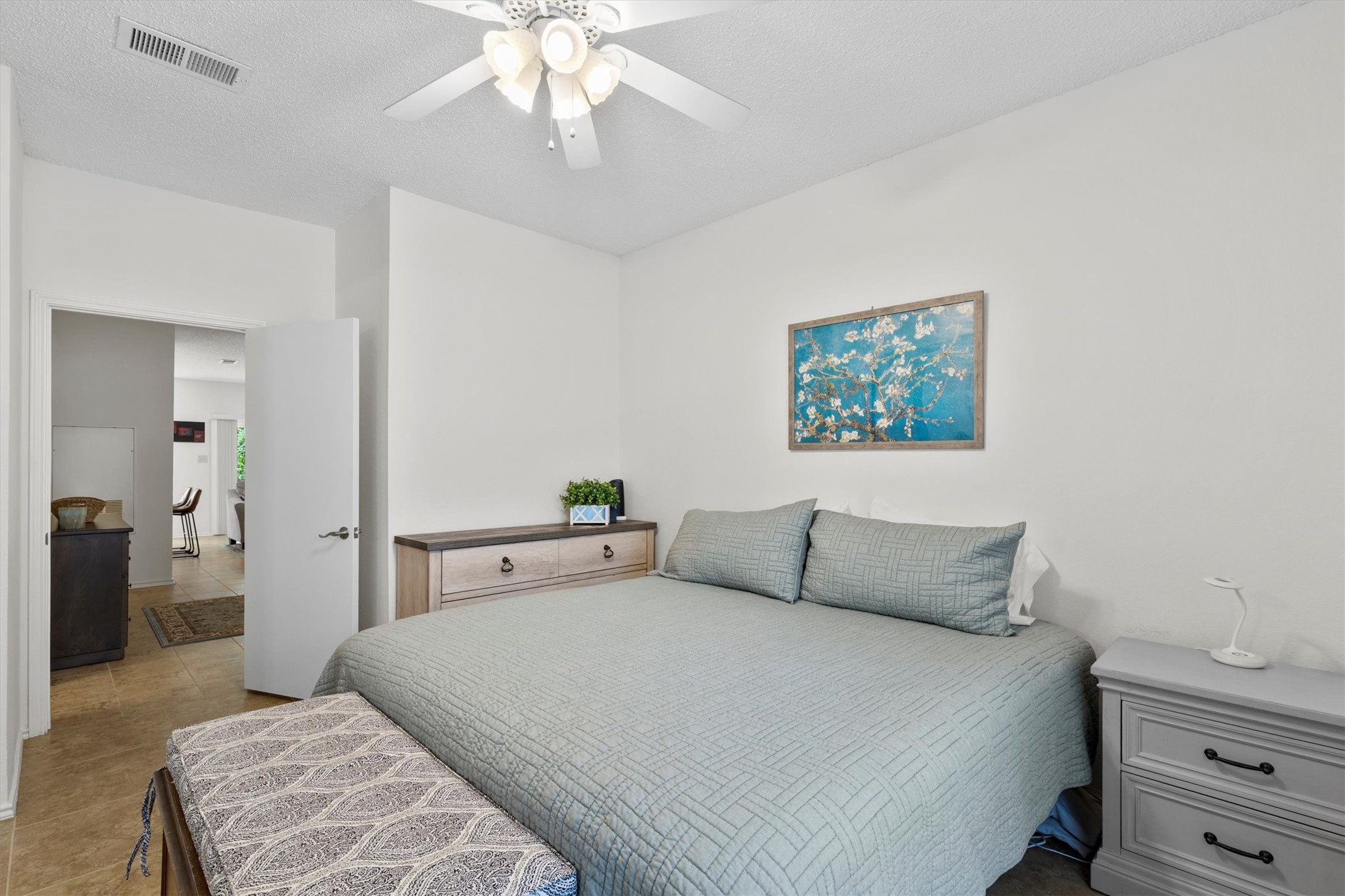 2506 Wedglea Drive 907