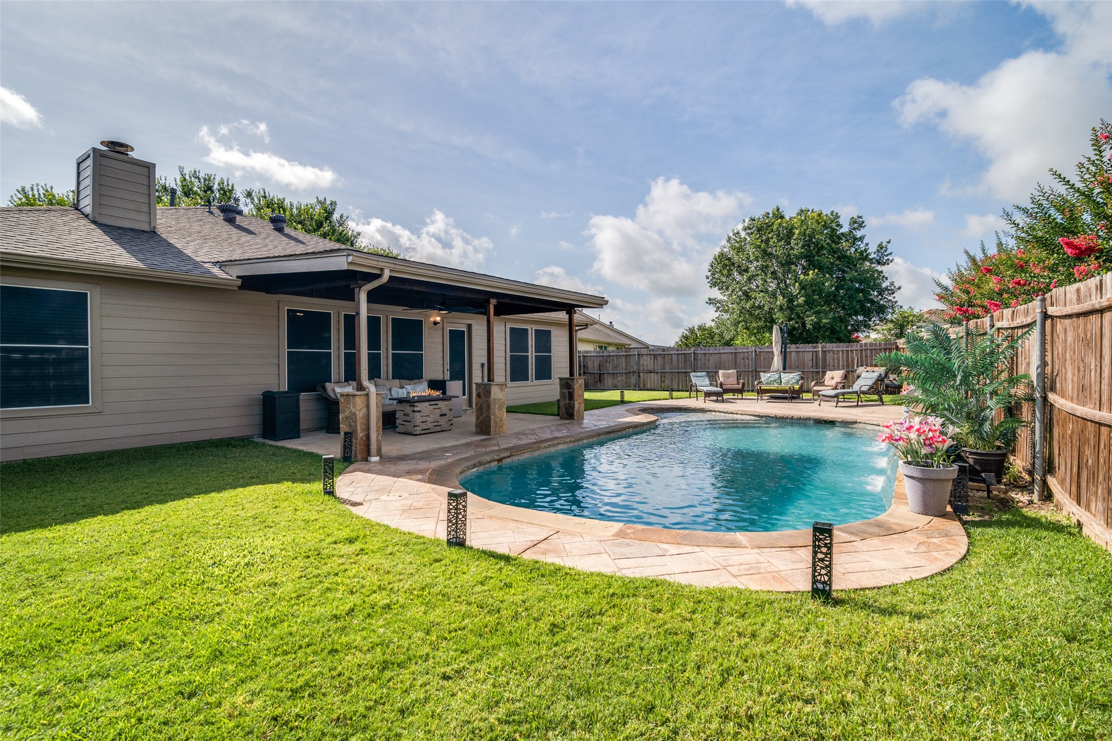 1015 Bainbridge Lane
