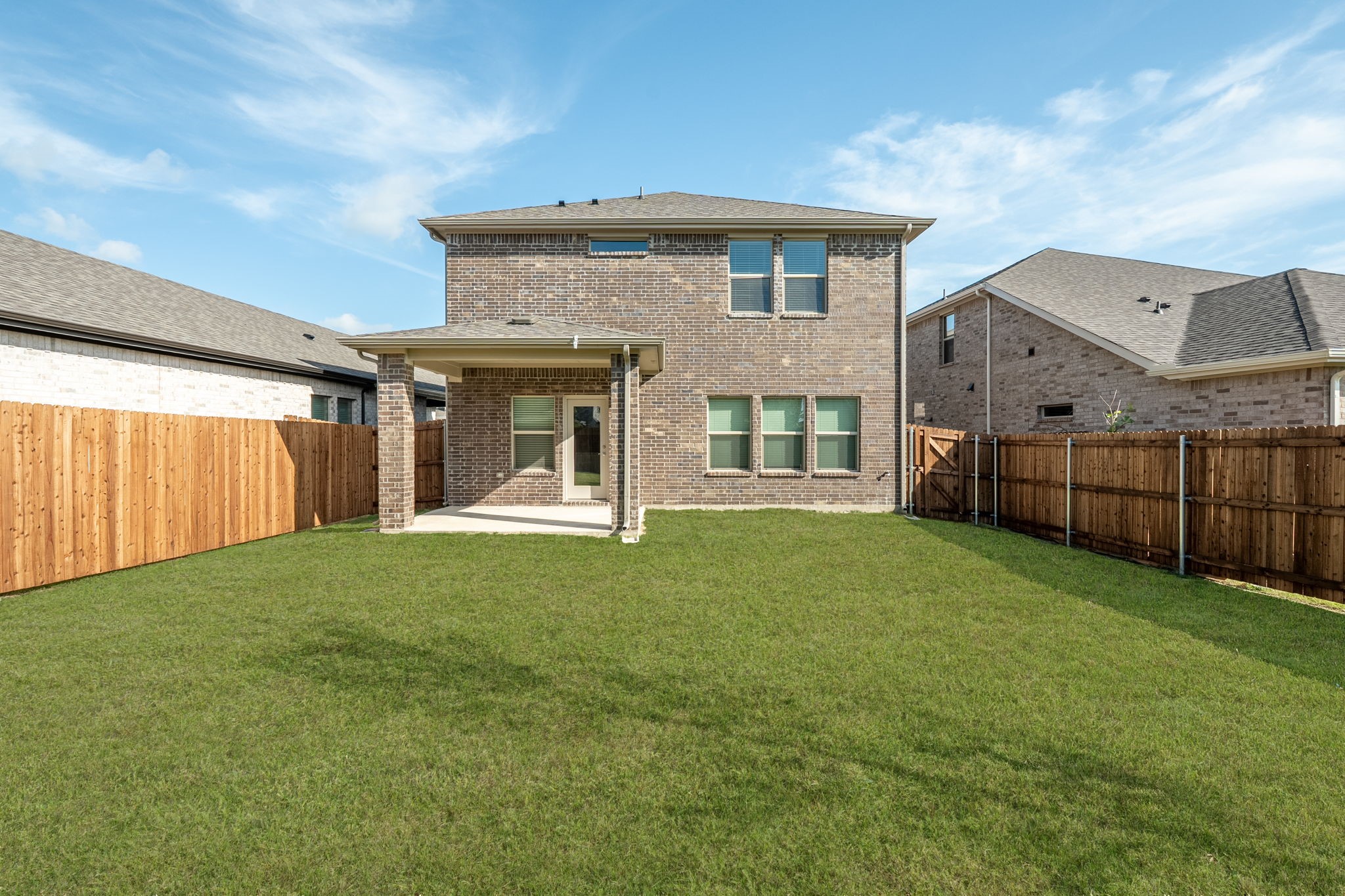 905 Rosemary Hill