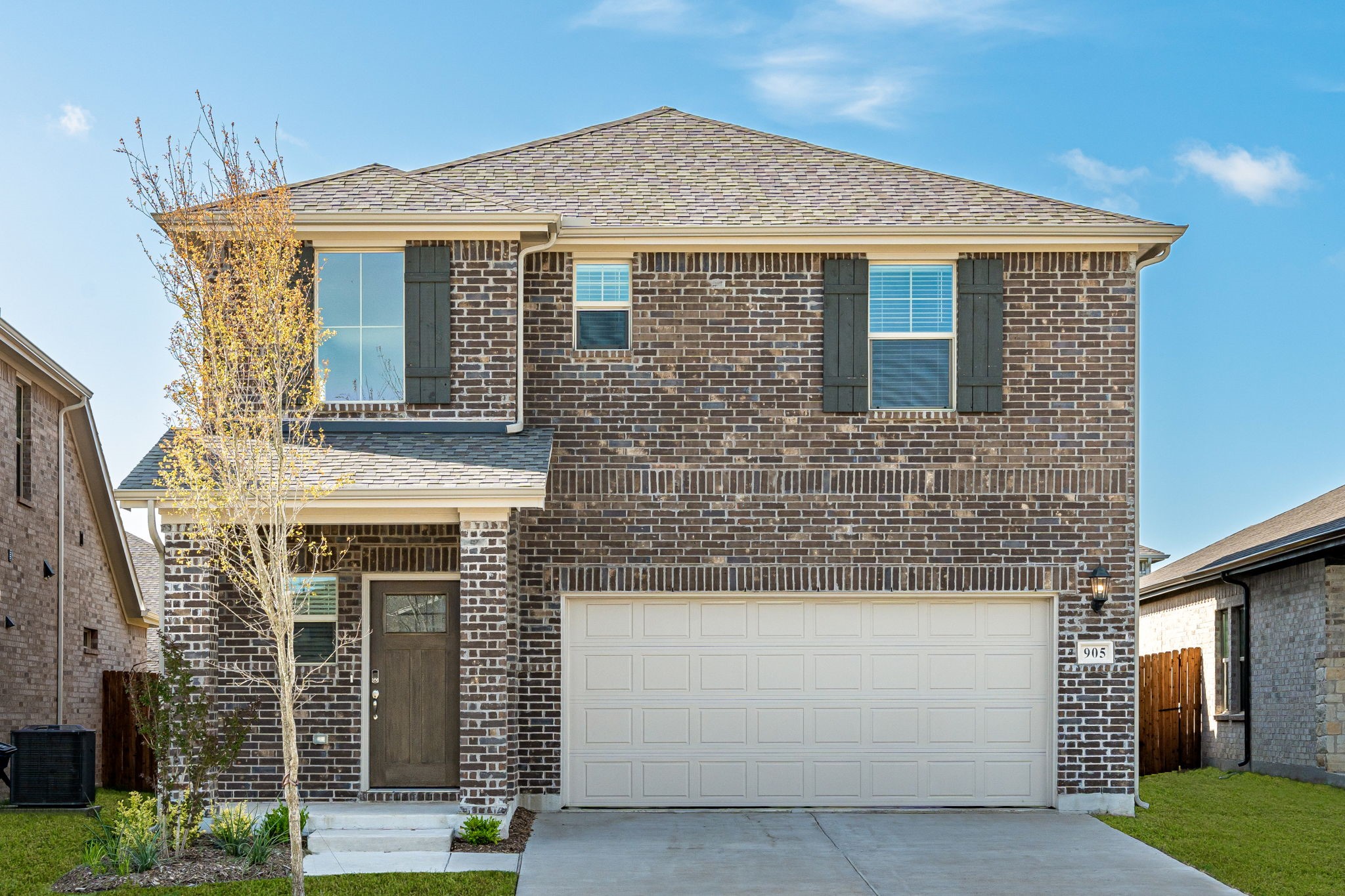 905 Rosemary Hill