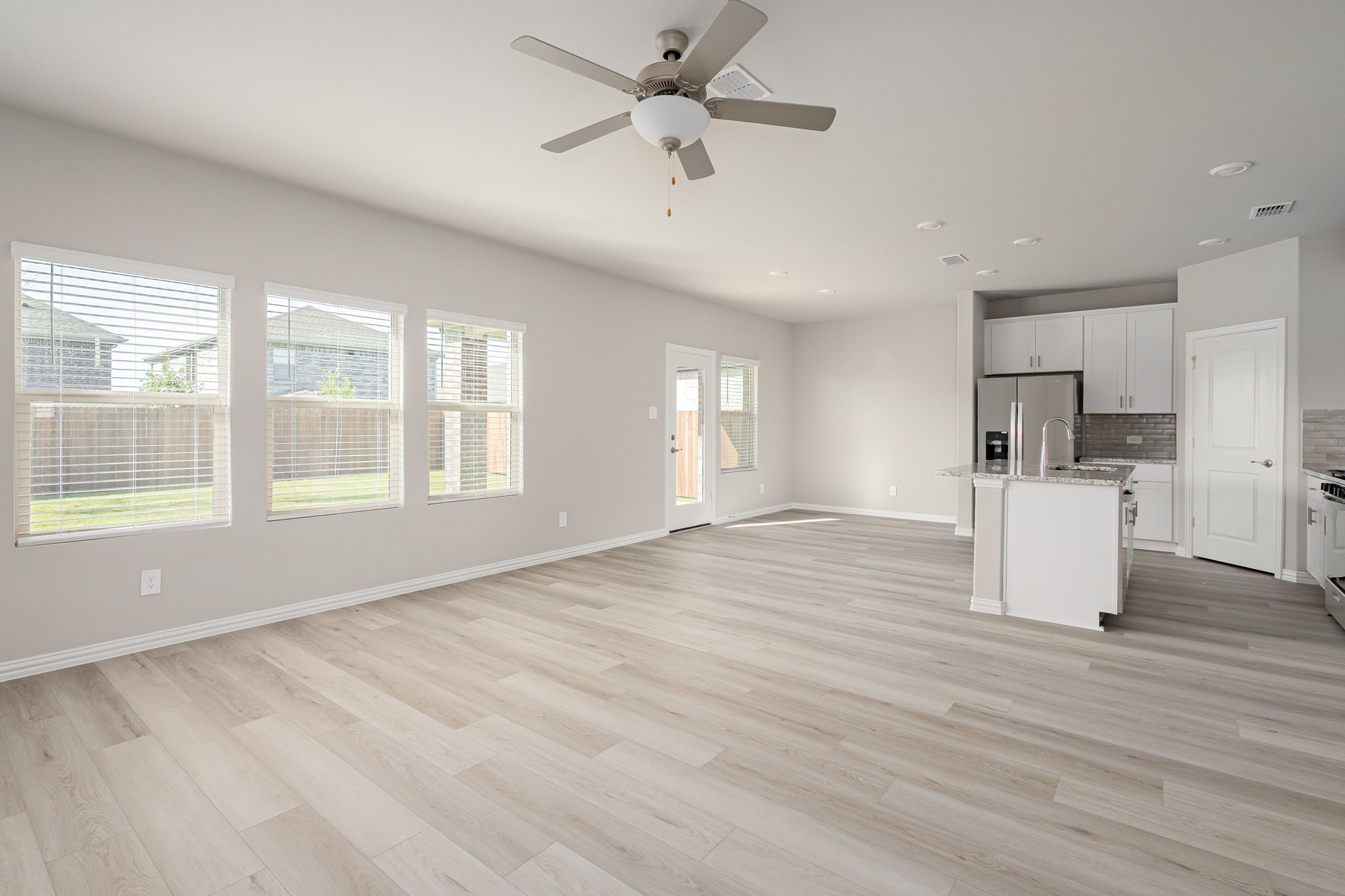 905 Rosemary Hill