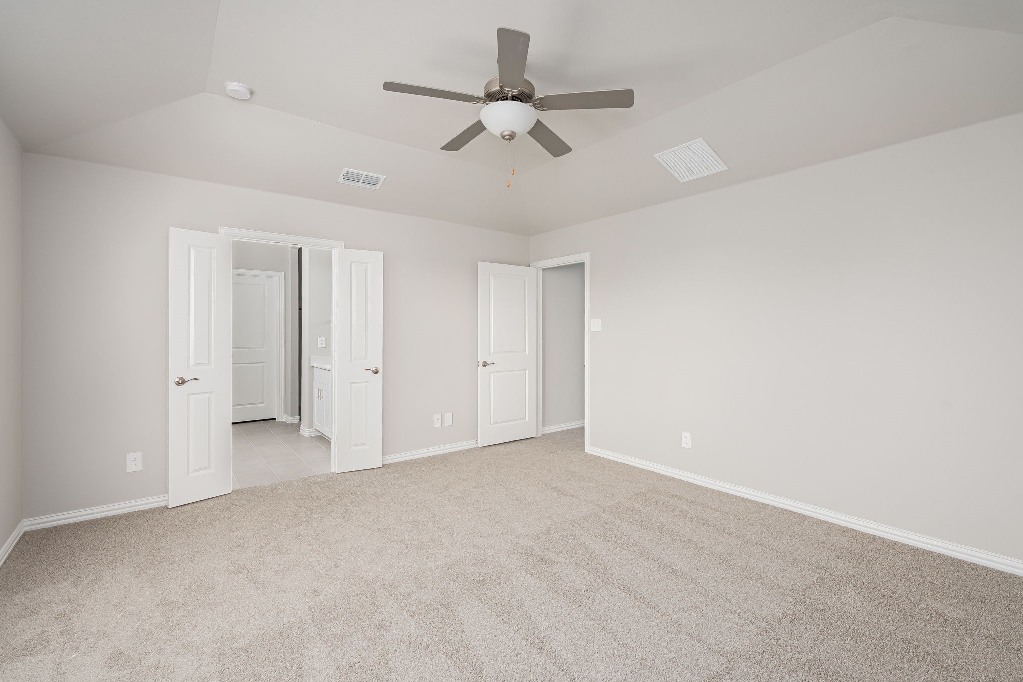 905 Rosemary Hill