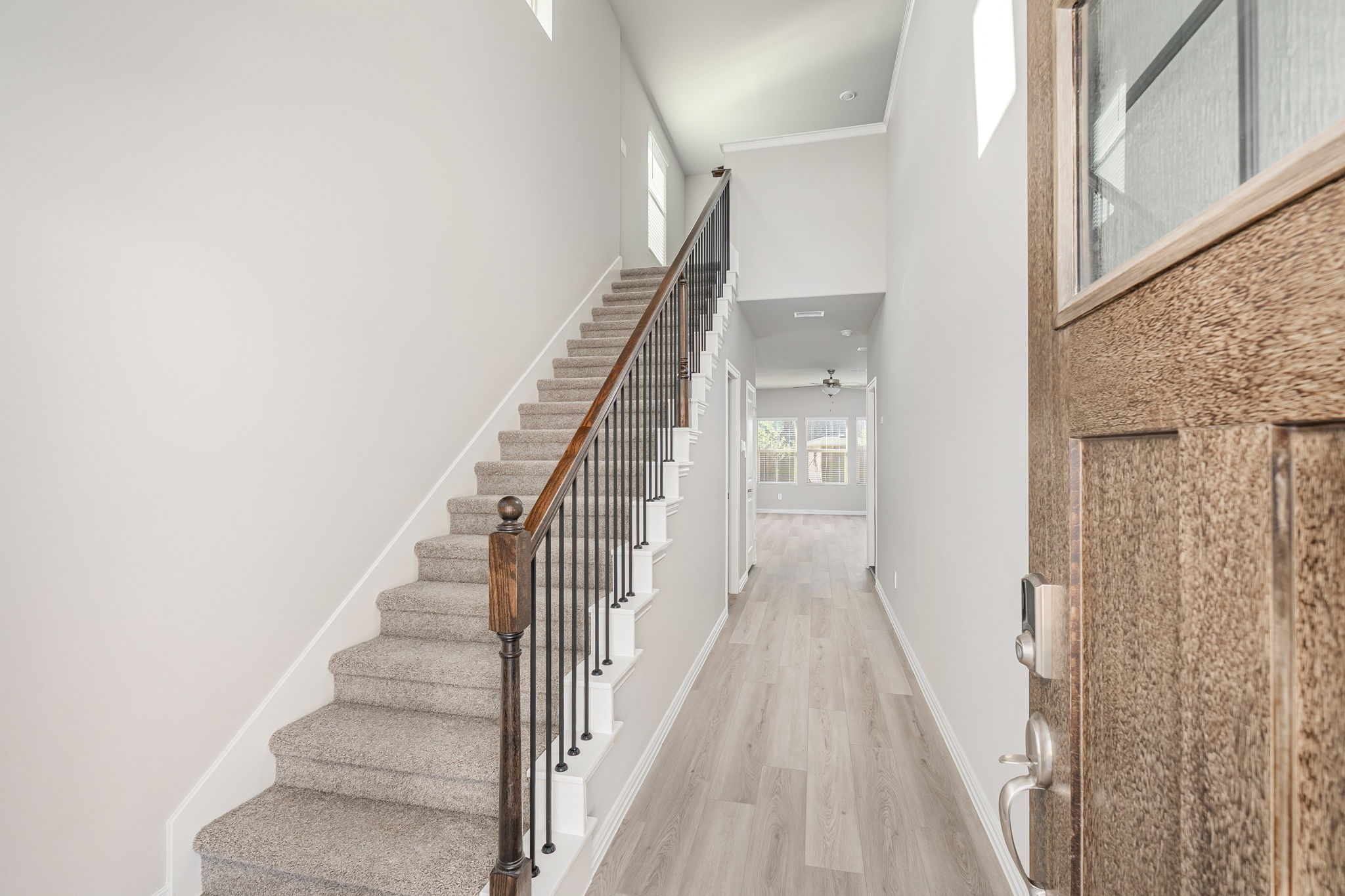 905 Rosemary Hill