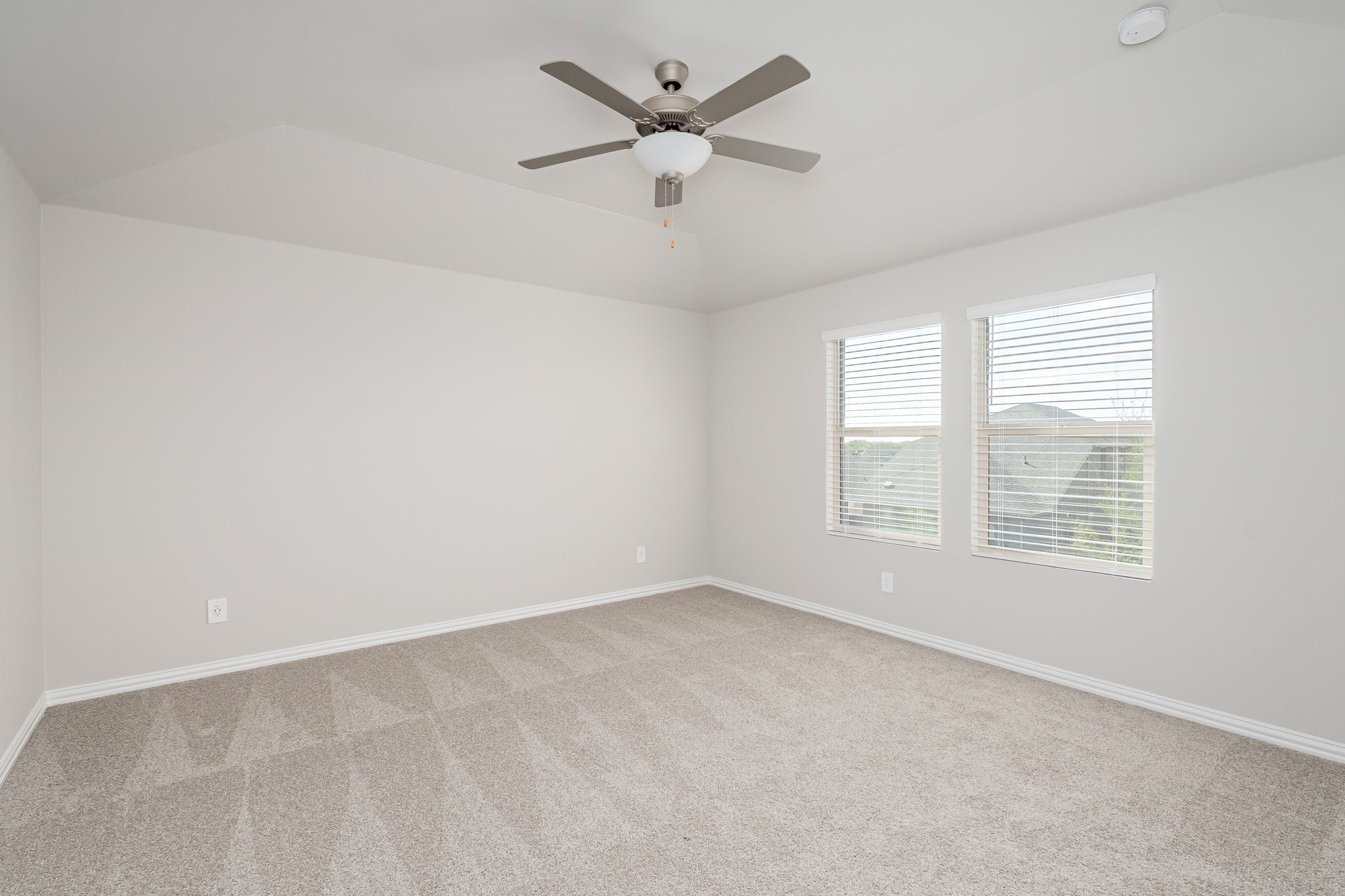 905 Rosemary Hill