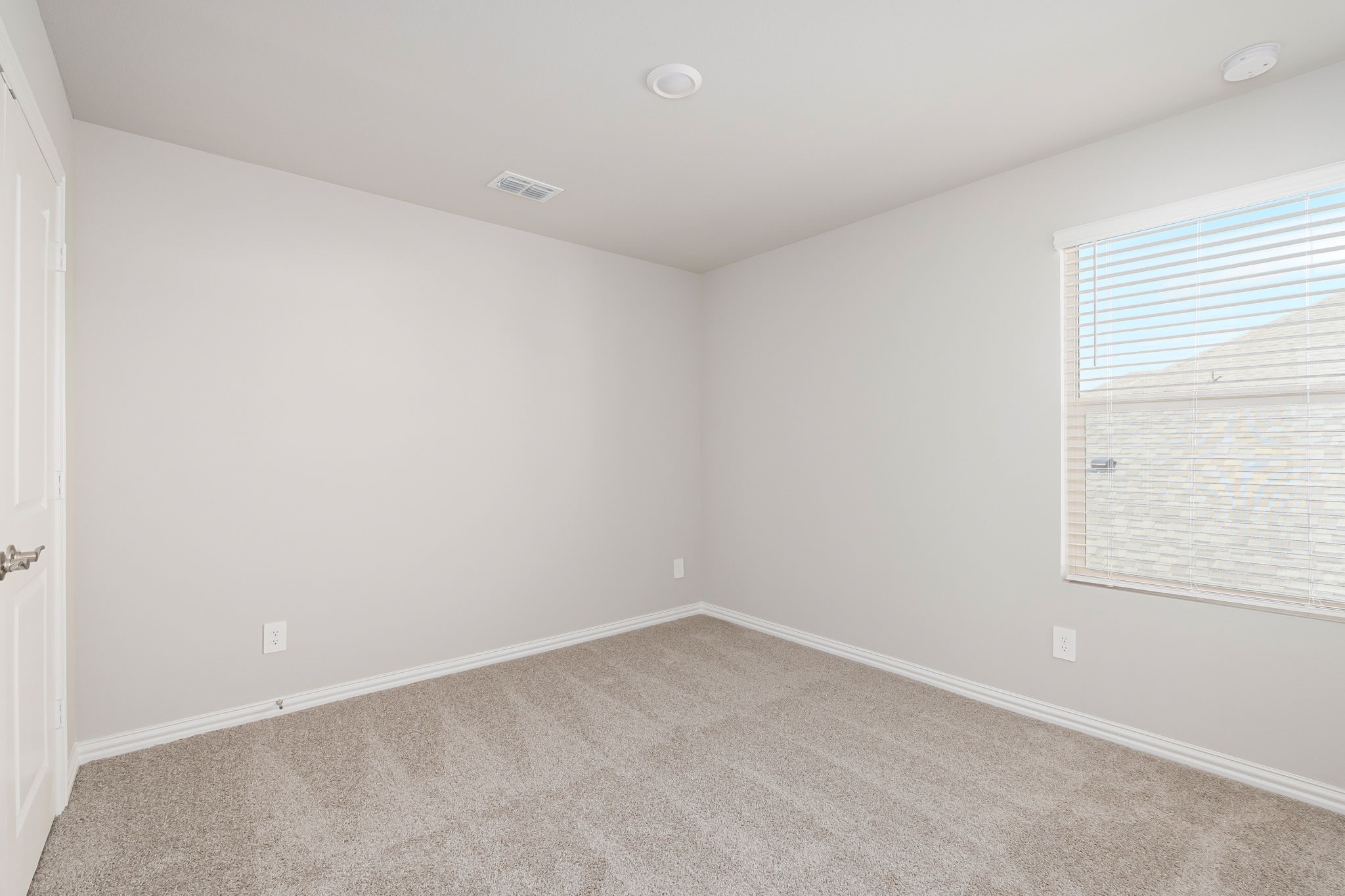 905 Rosemary Hill