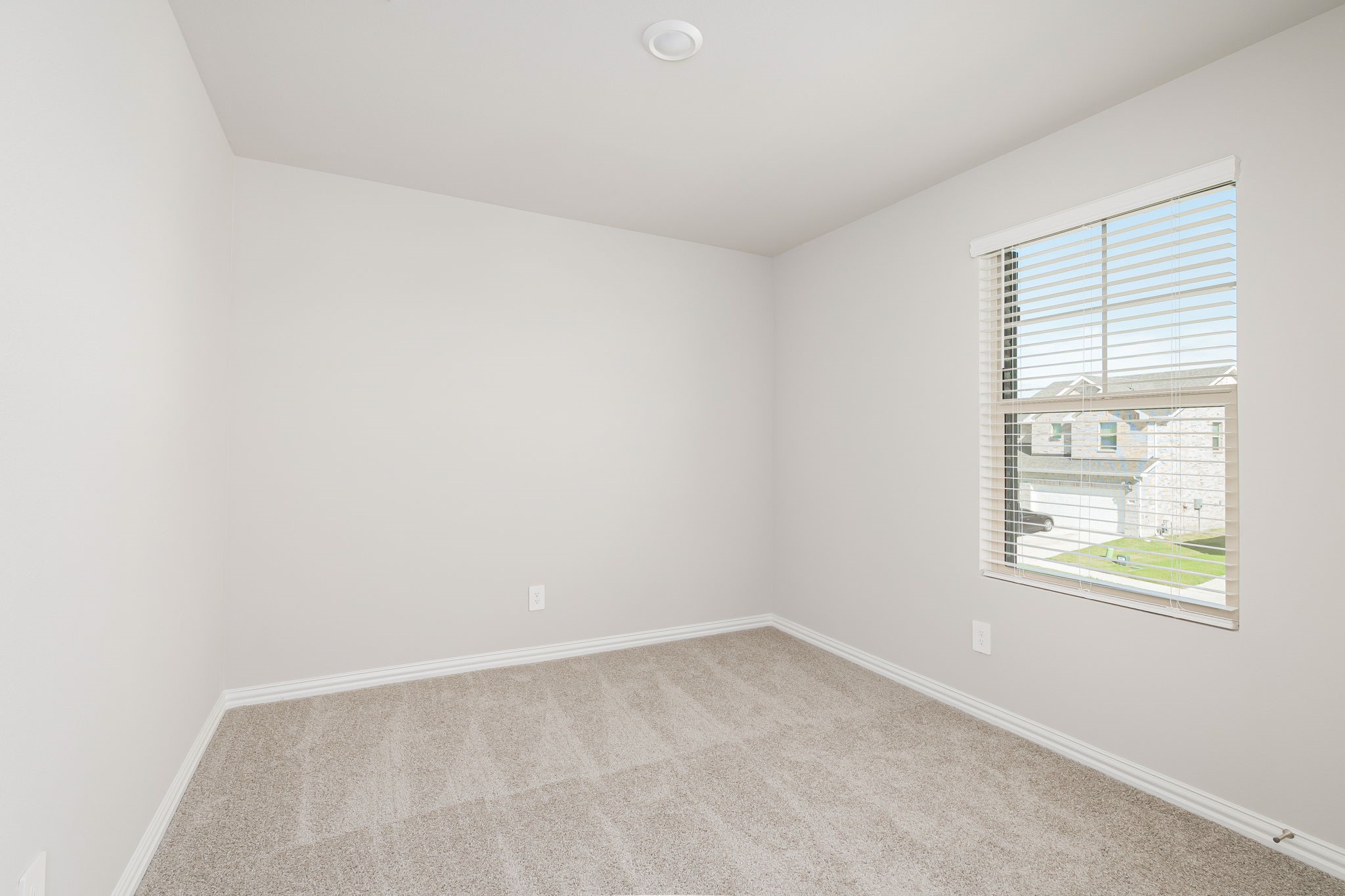 905 Rosemary Hill