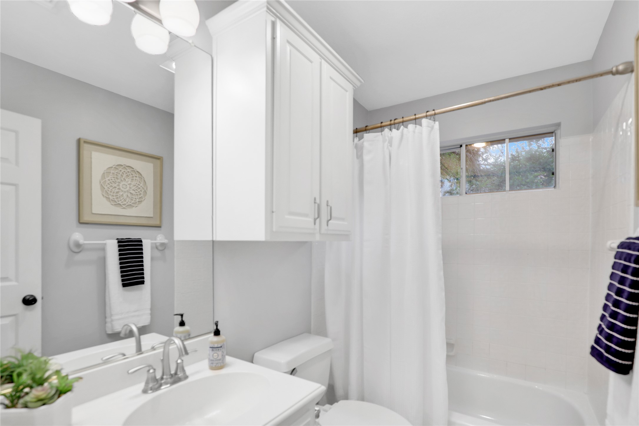 2600 Woodland Court
